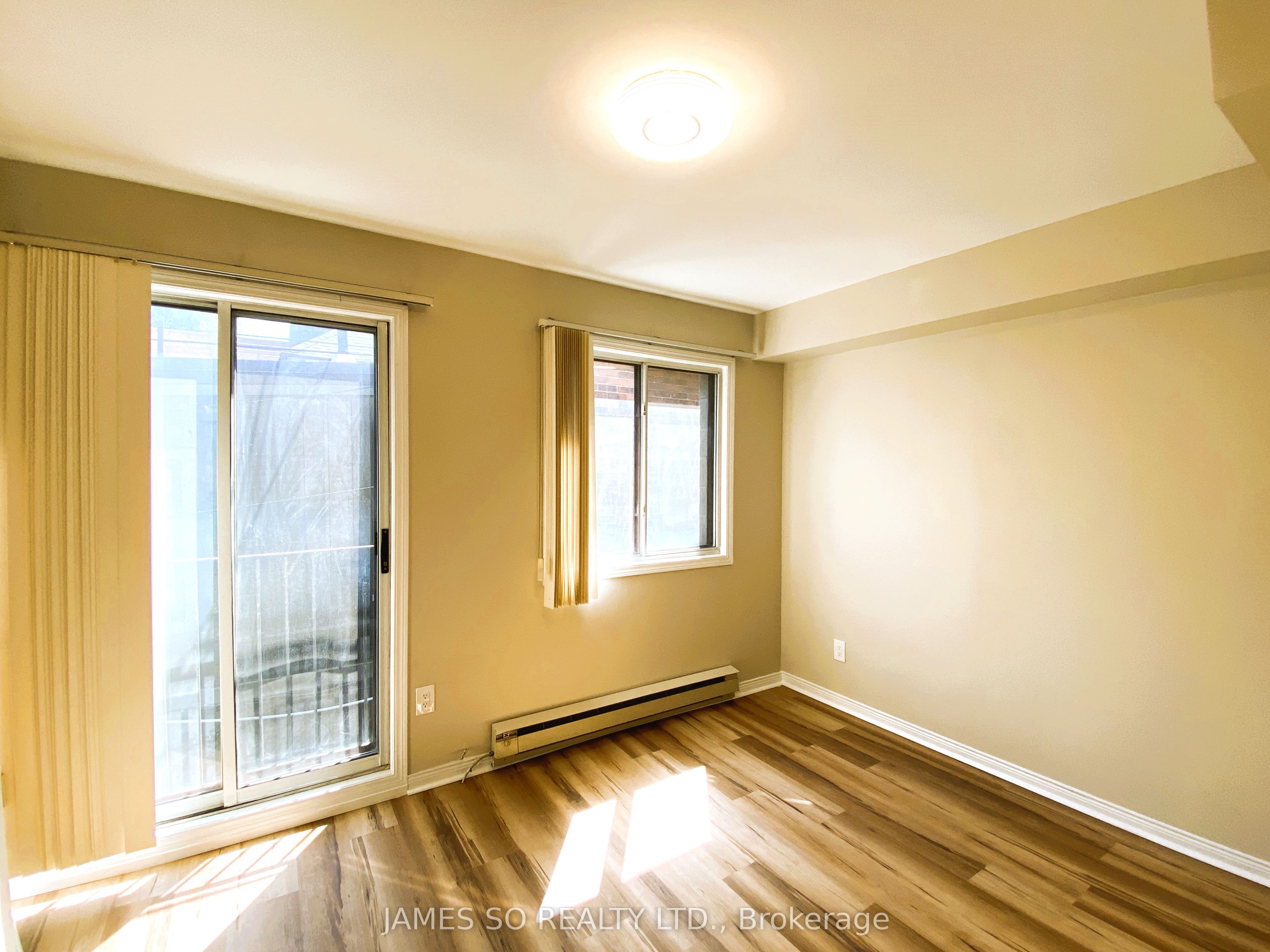 341 Broadview Avenue 2nd Fl, Toronto, ON M4M 2H1 photo 3