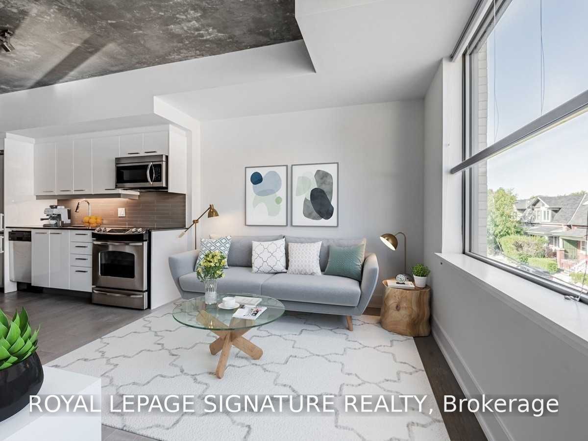 630 Queen Street E 212, Toronto, ON M4M 1G3 photo 2