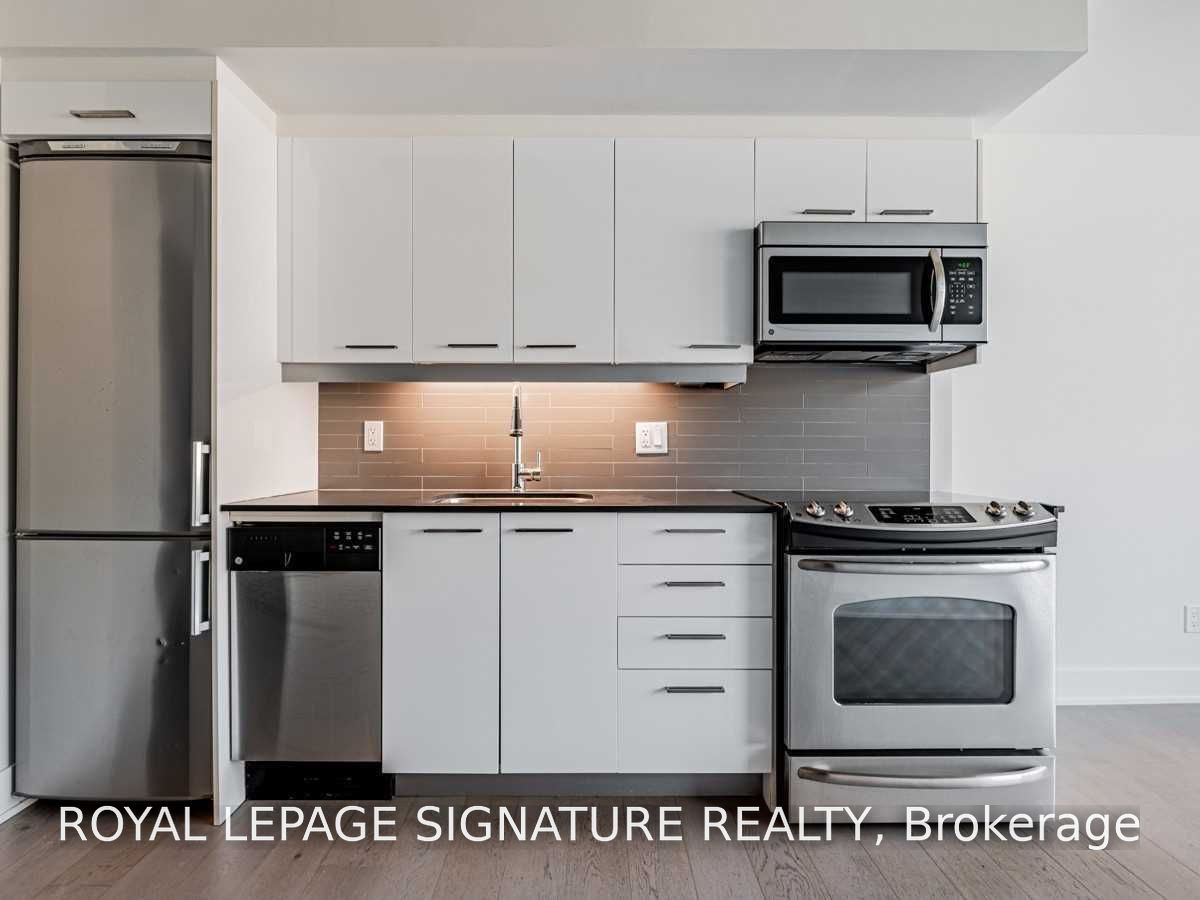 630 Queen Street E 212, Toronto, ON M4M 1G3 photo 4