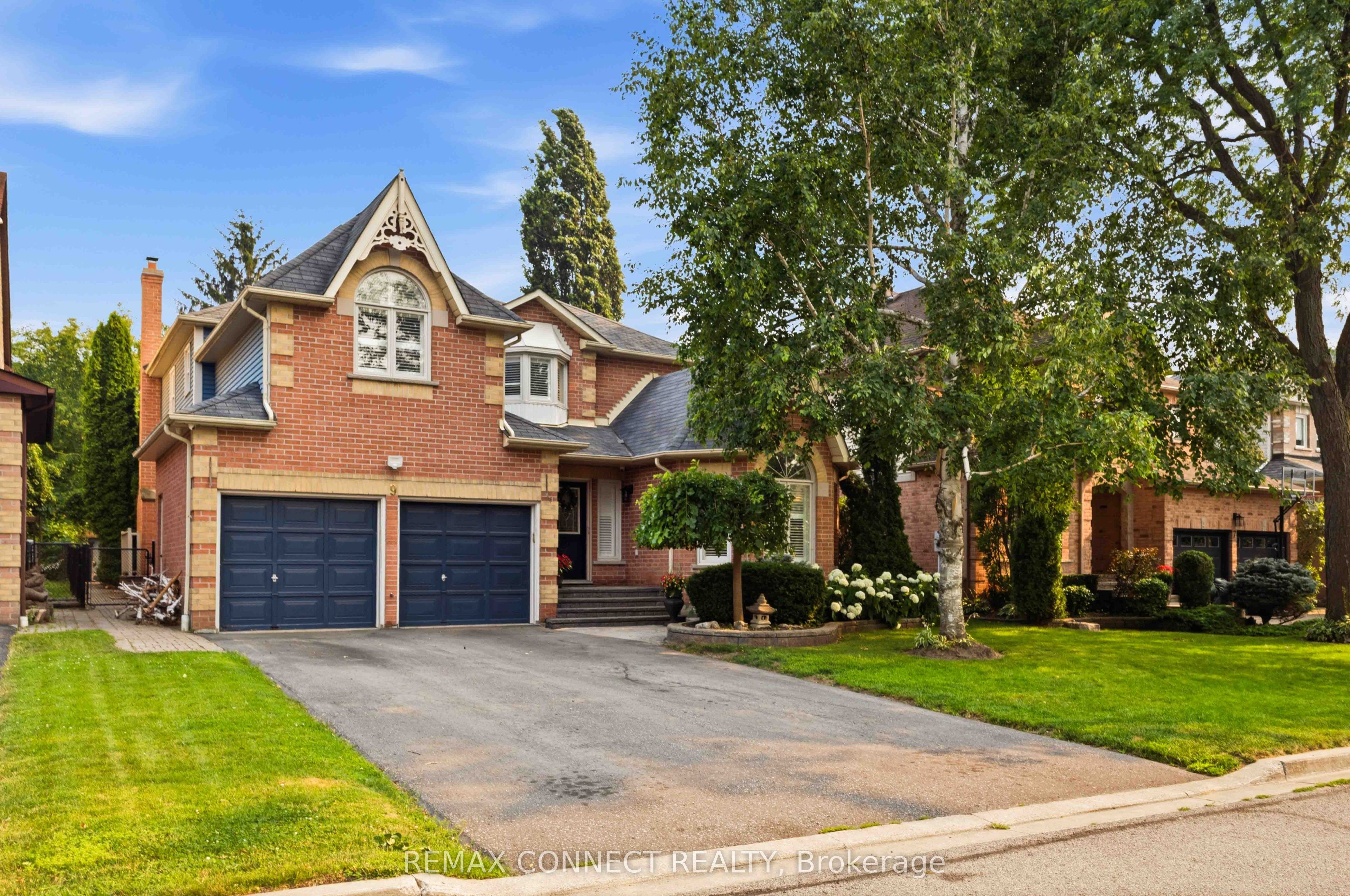9 Nettle's Court, Whitby, ON L1P 1L5 photo 2