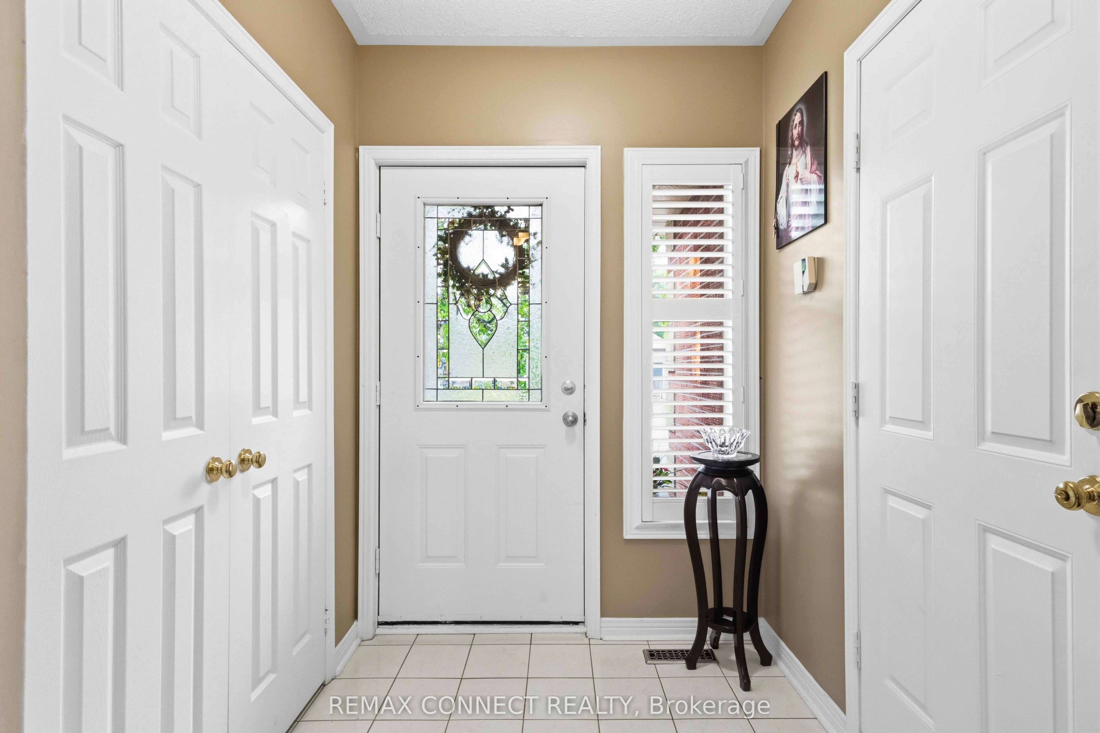9 Nettle's Court, Whitby, ON L1P 1L5 photo 5