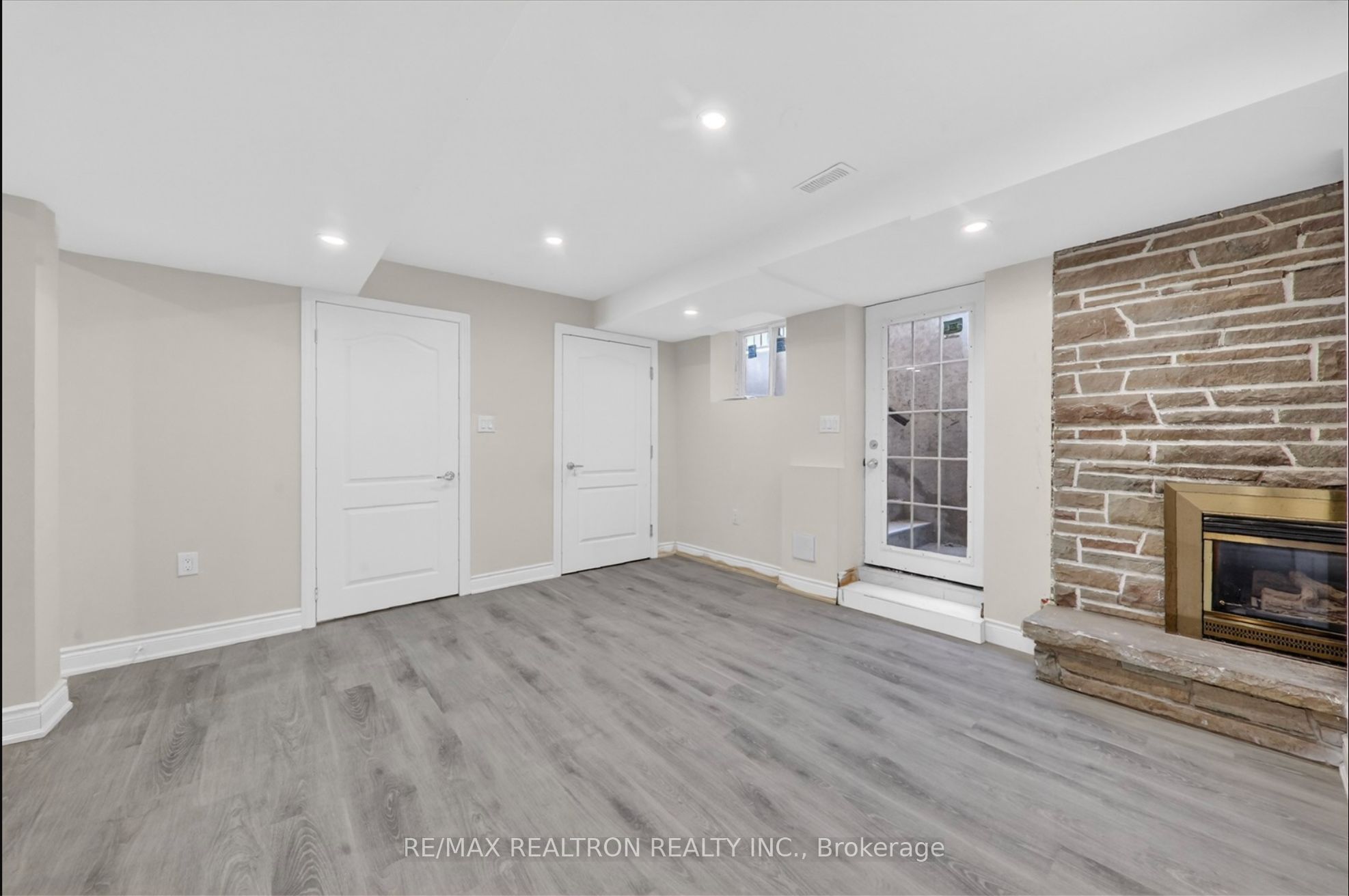 20 Ivy Green Crescent Basement, Toronto, ON M1G 2Z3 photo 5