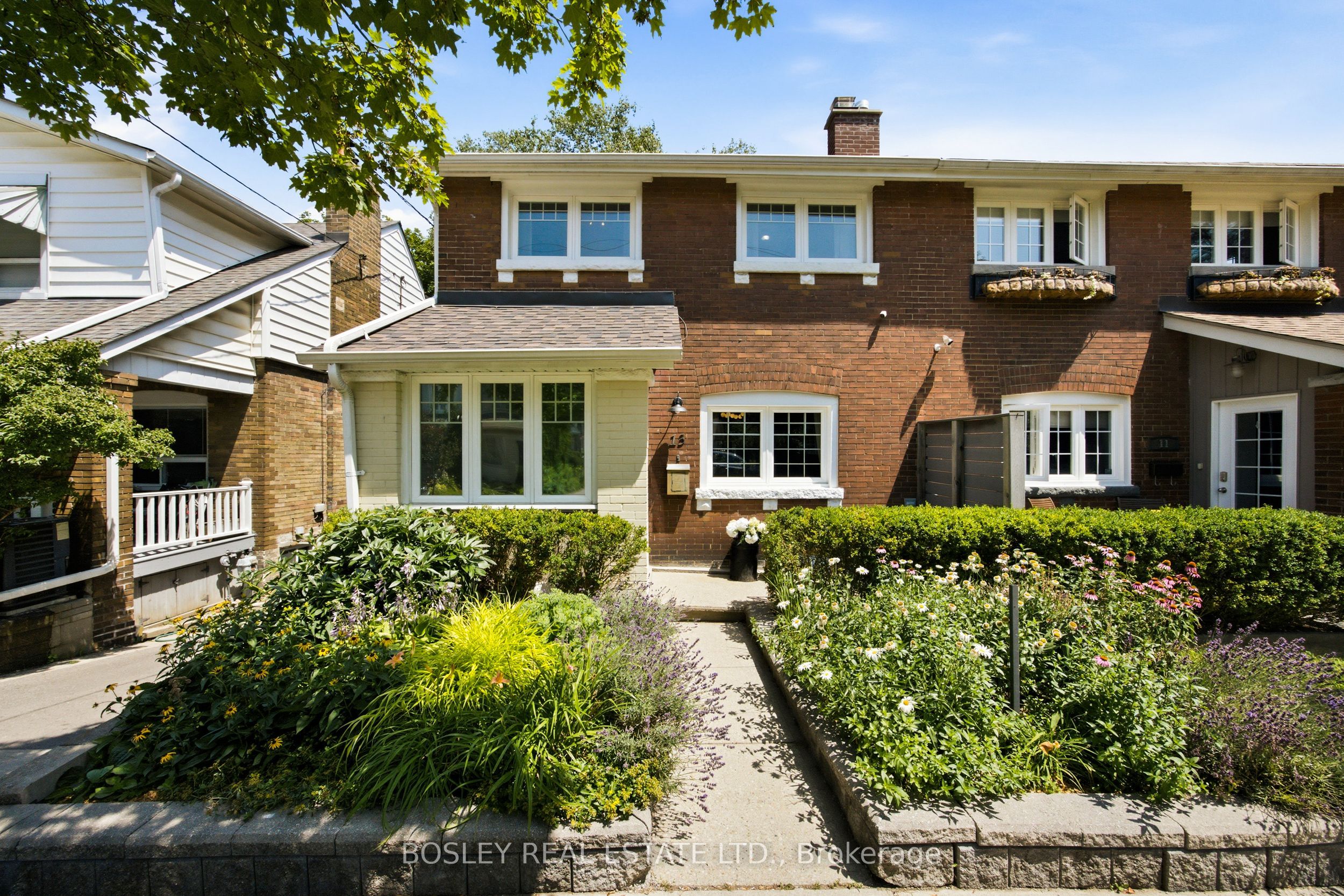 13 Aldridge Avenue, Toronto, ON M4C 3W3 photo 3