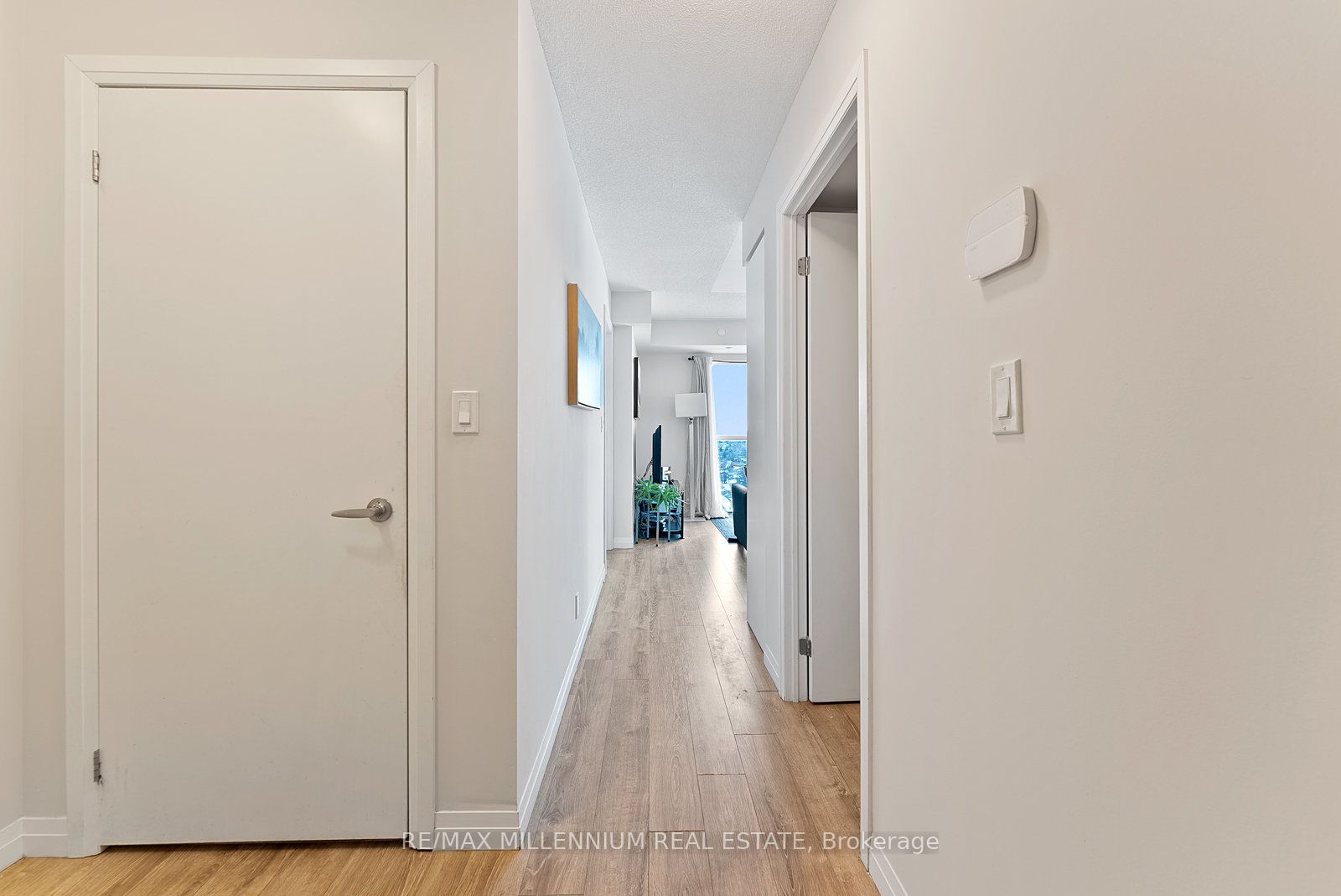 2150 Lawrence Avenue E 1609, Toronto, ON M1R 3A7 photo 3