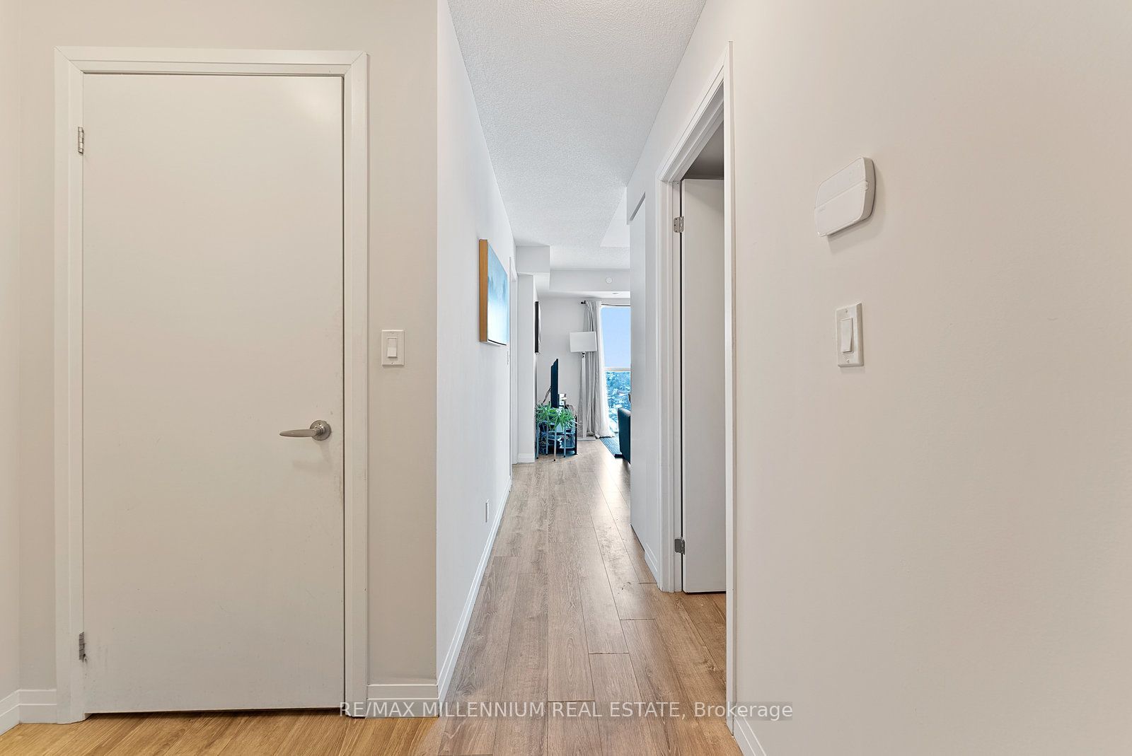 2150 Lawrence Avenue E 1609, Toronto, ON M1R 3A7 photo 4