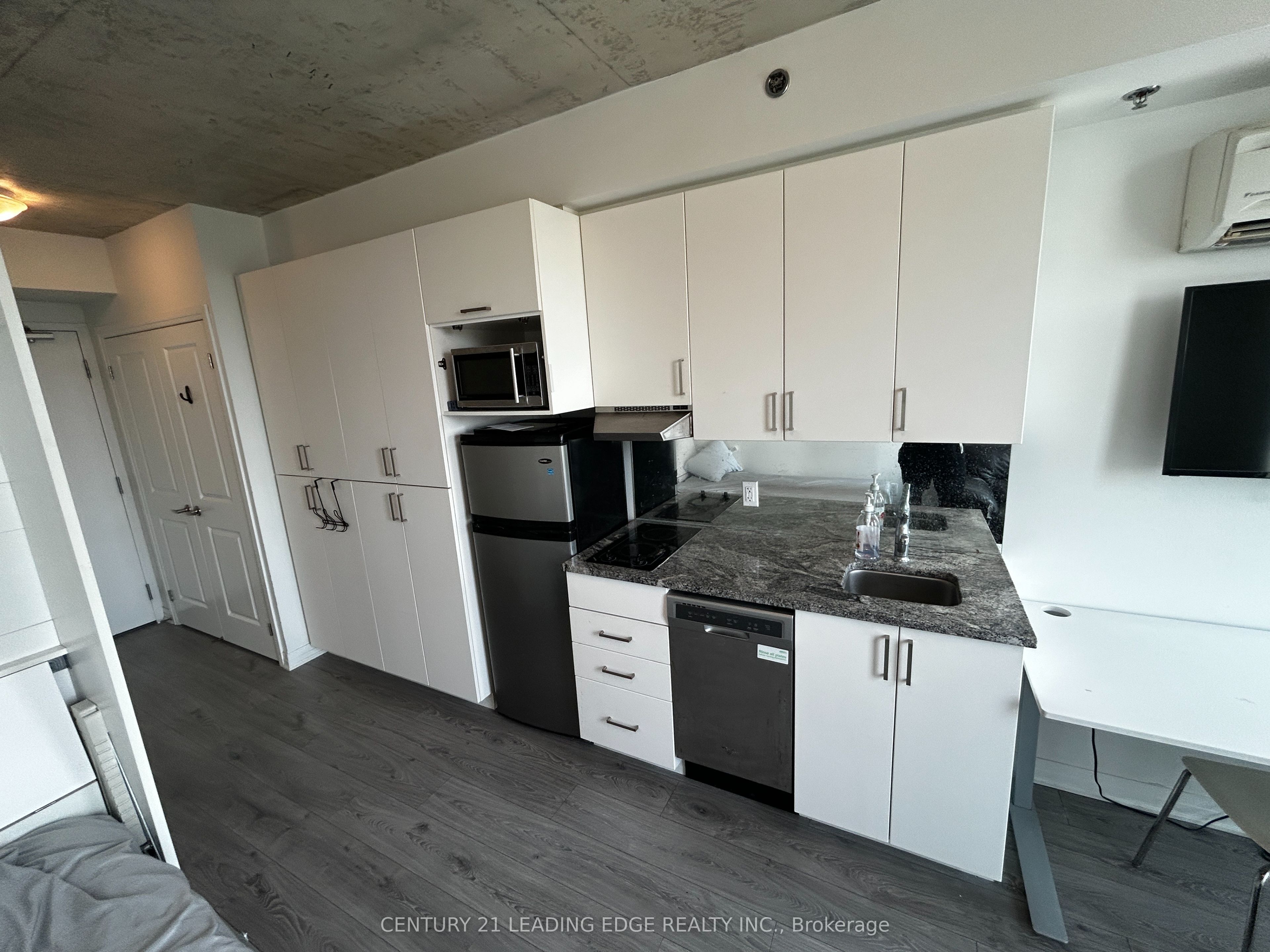 1900 Simcoe Street 210, Oshawa, ON L1G 4Y3 photo 5