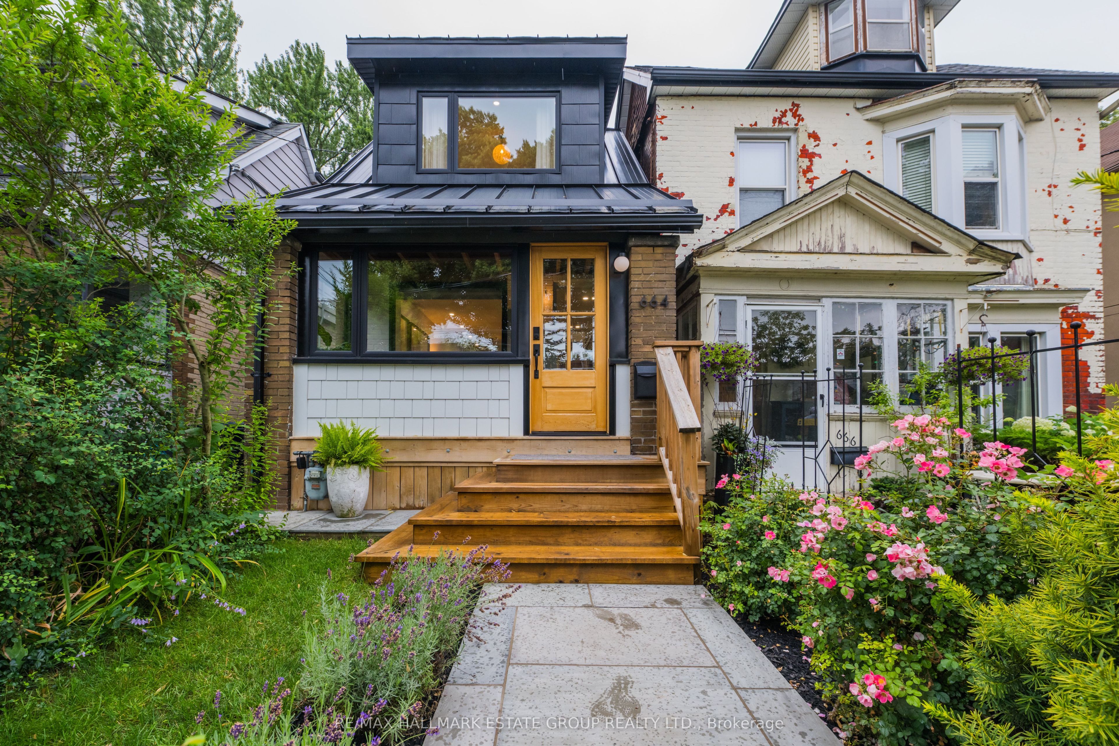 664 Rhodes Avenue, Toronto, ON M4J 4X6 photo 2