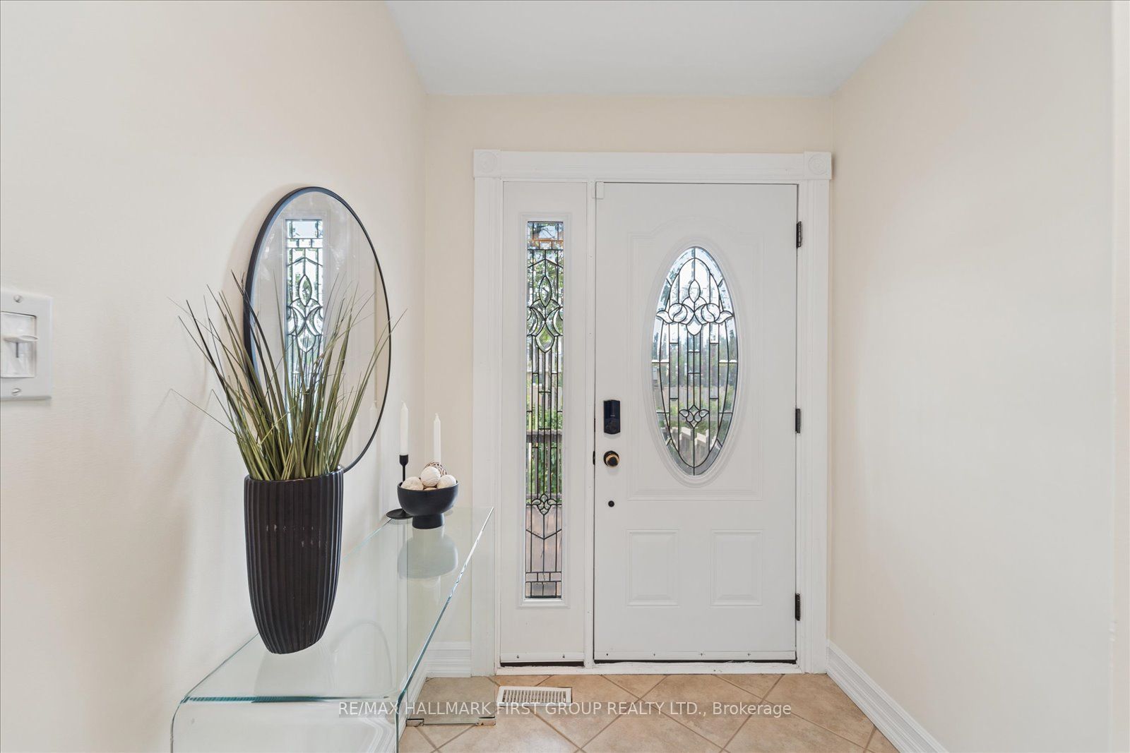 970 Timmins Gardens, Pickering, ON L1W 2L2 photo 3