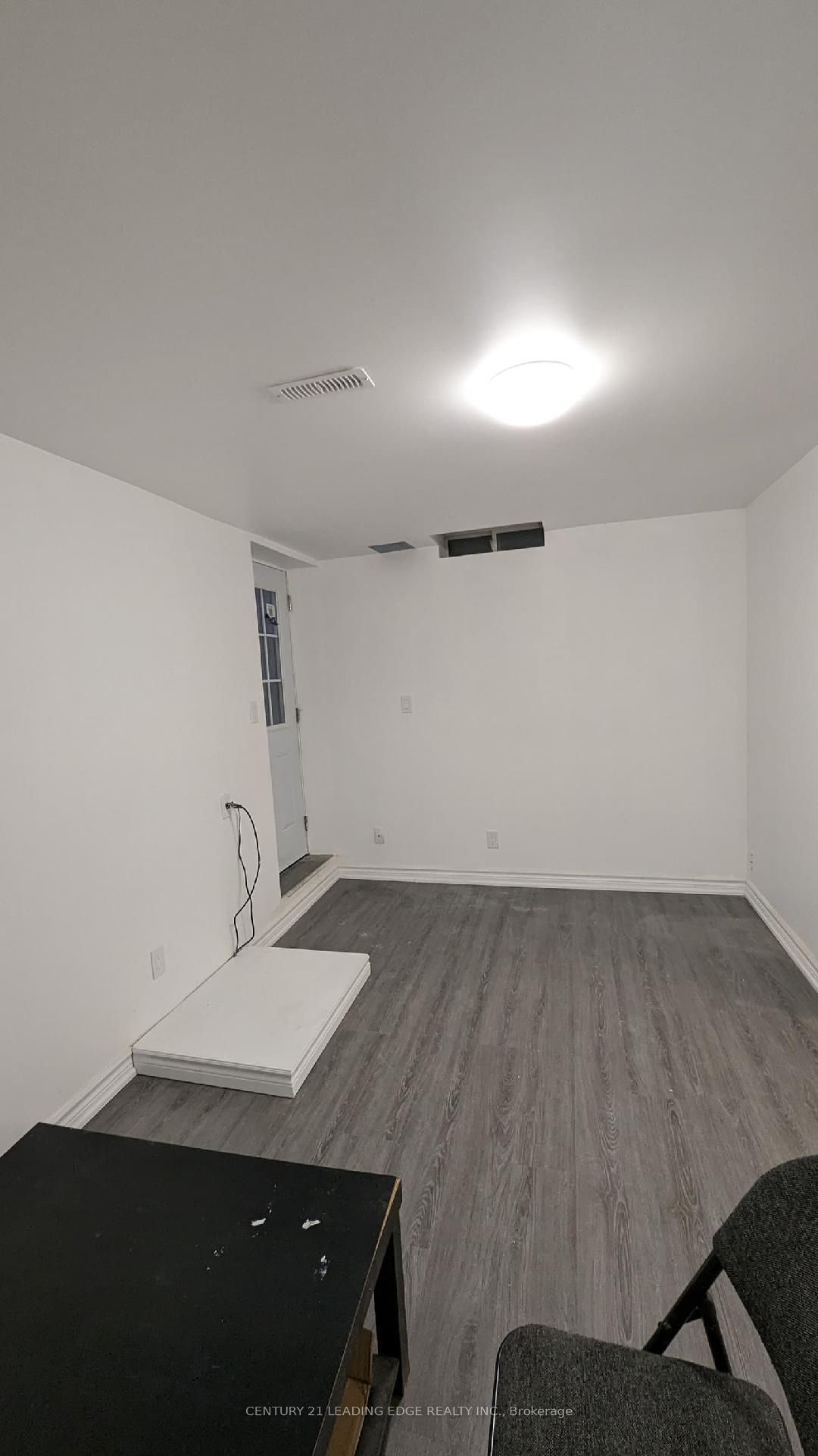 5 Vintage Drive Basement, Whitby, ON L1R 2M7 photo 3