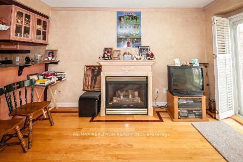 59 Verne Crescent, Toronto, ON M1B 2Y4 photo 3