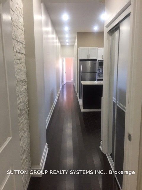 924 Danforth Avenue 2, Toronto, ON M4J 1L9 photo 3