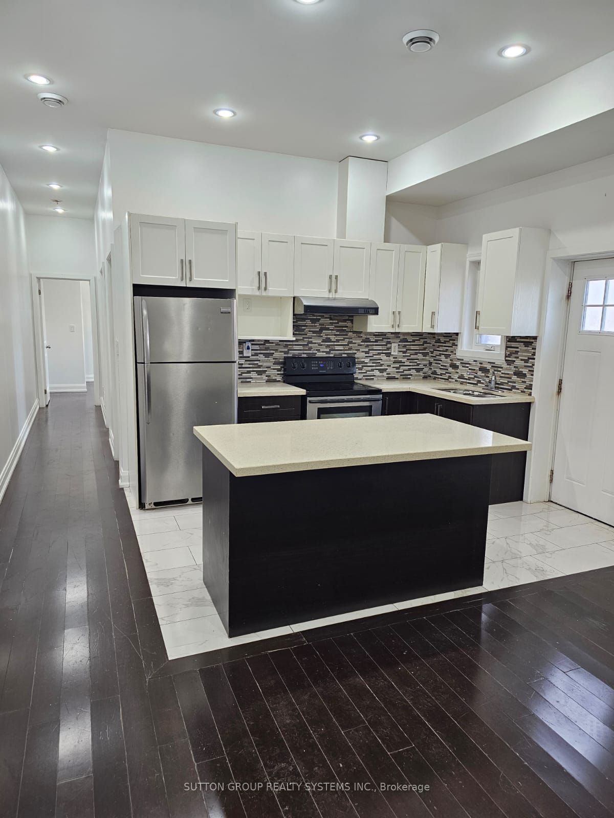 924 Danforth Avenue 2, Toronto, ON M4J 1L9 photo 4