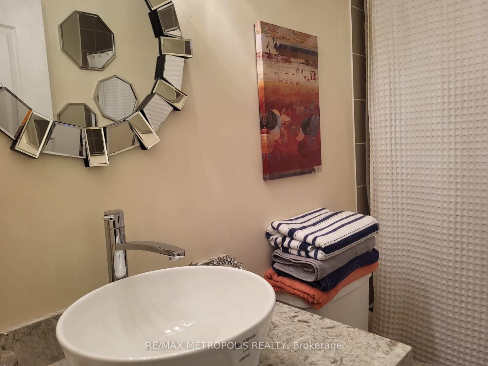 2757 William Jackson Drive 2nd Bedroom, Pickering, ON L1X 0C1 photo 2