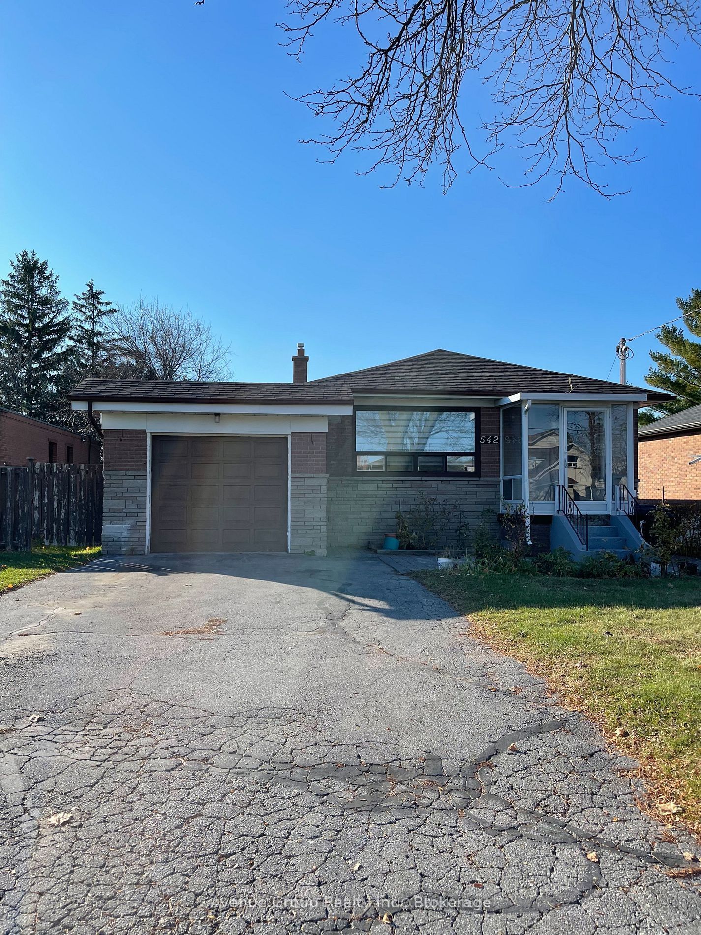 542 Brimley Road Main Fl, Toronto, ON M1J 1A8