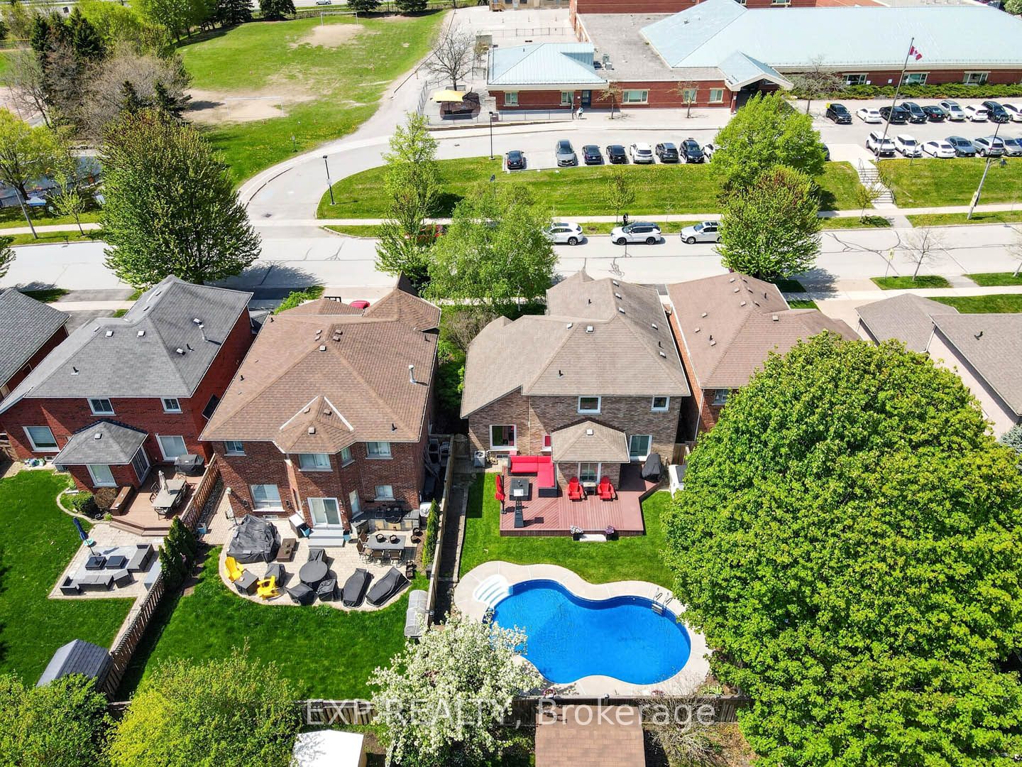 2345 Southcott Road, Pickering, ON L1X 2S9 photo 5