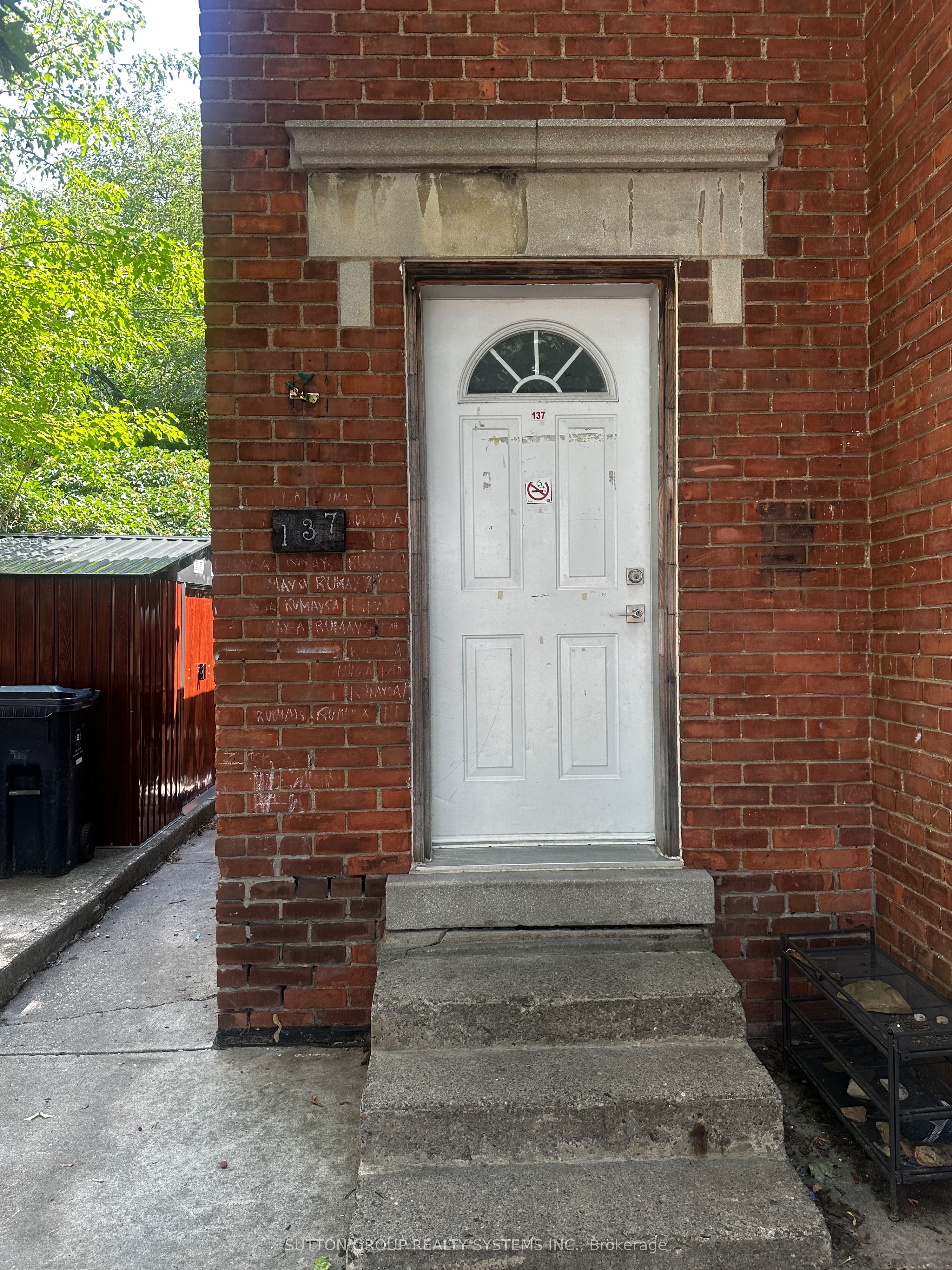 137B Chatham Avenue, Toronto, ON M4J 1K8 photo 3