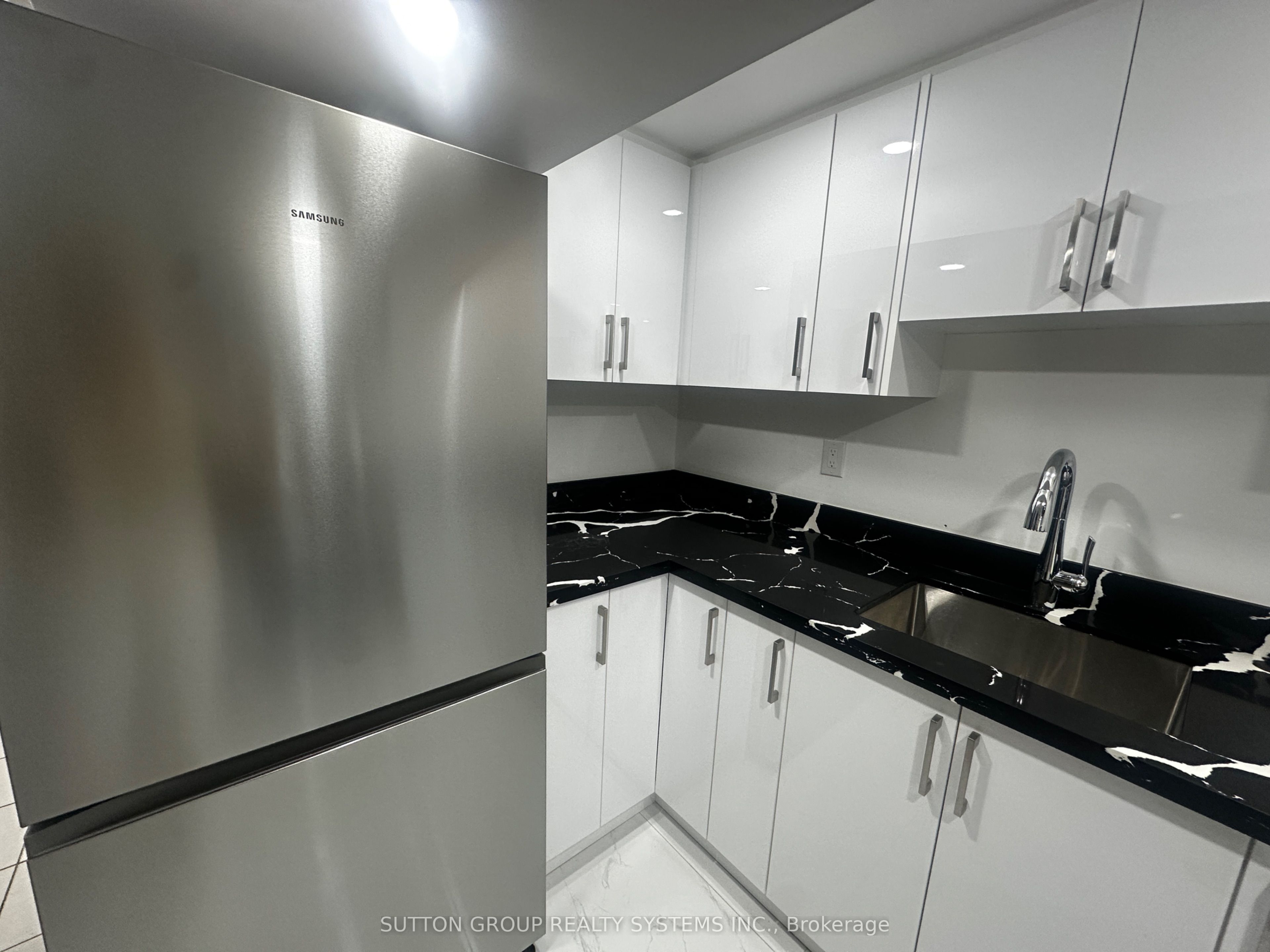 137B Chatham Avenue, Toronto, ON M4J 1K8 photo 5