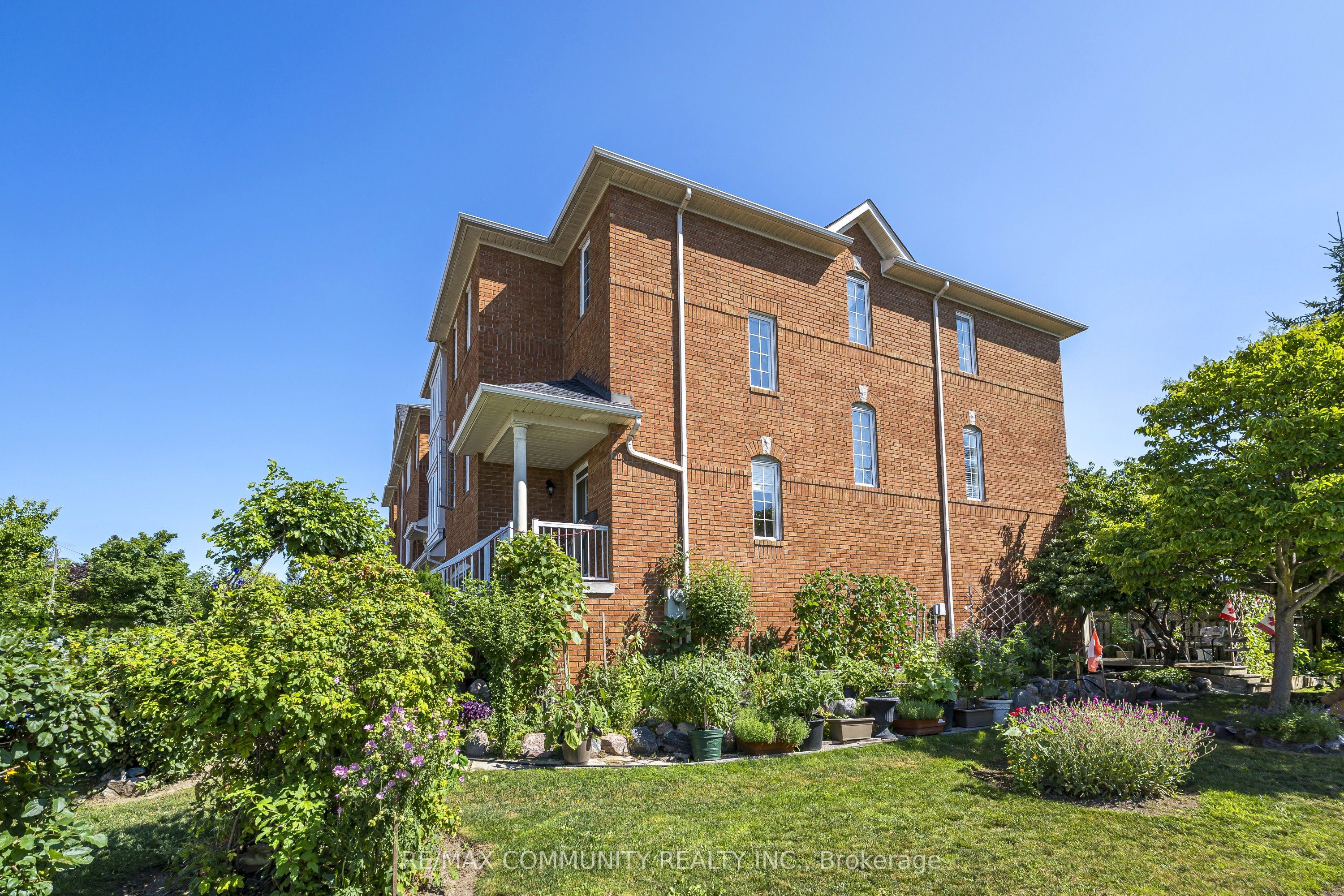 209 Old Harwood Avenue, Ajax, ON L1Z 1N7 photo 5