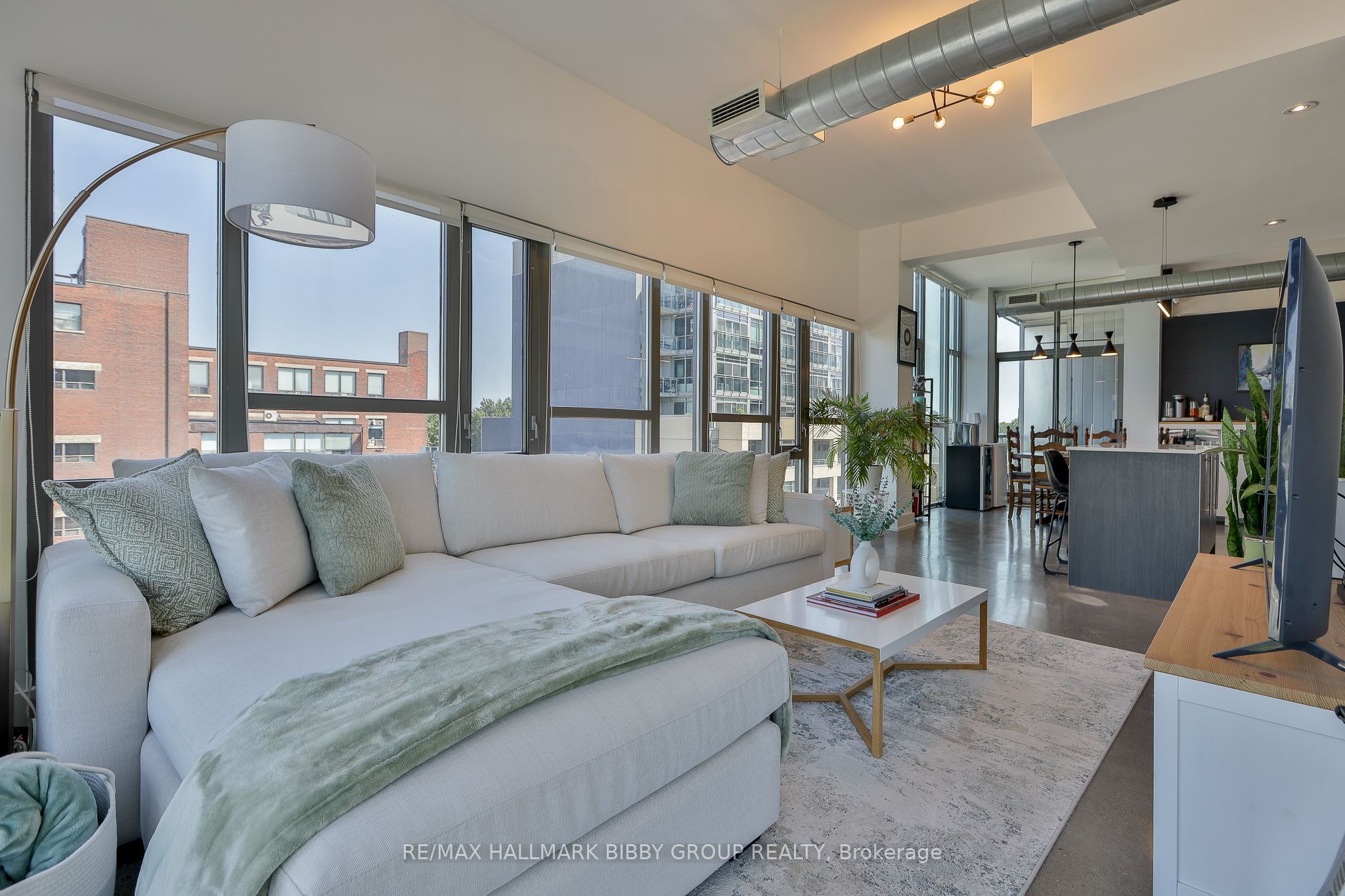625 Queen Street E 409, Toronto, ON M4M 1G4 photo 5