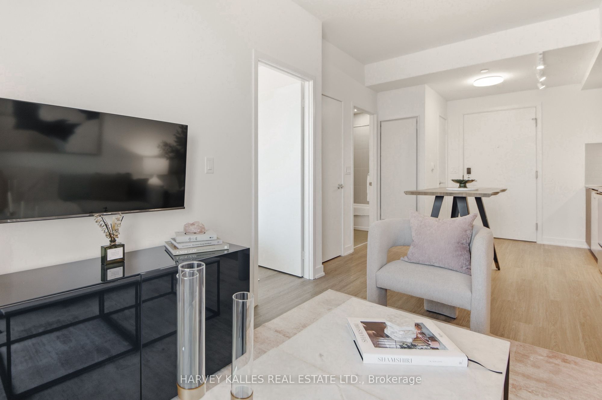 100 Eastdale Avenue 1602, Toronto, ON M4C 5A1 photo 5