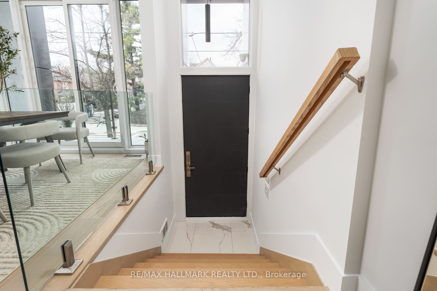 167 Sammon Avenue, Toronto, ON M4J 1Z1 photo 5