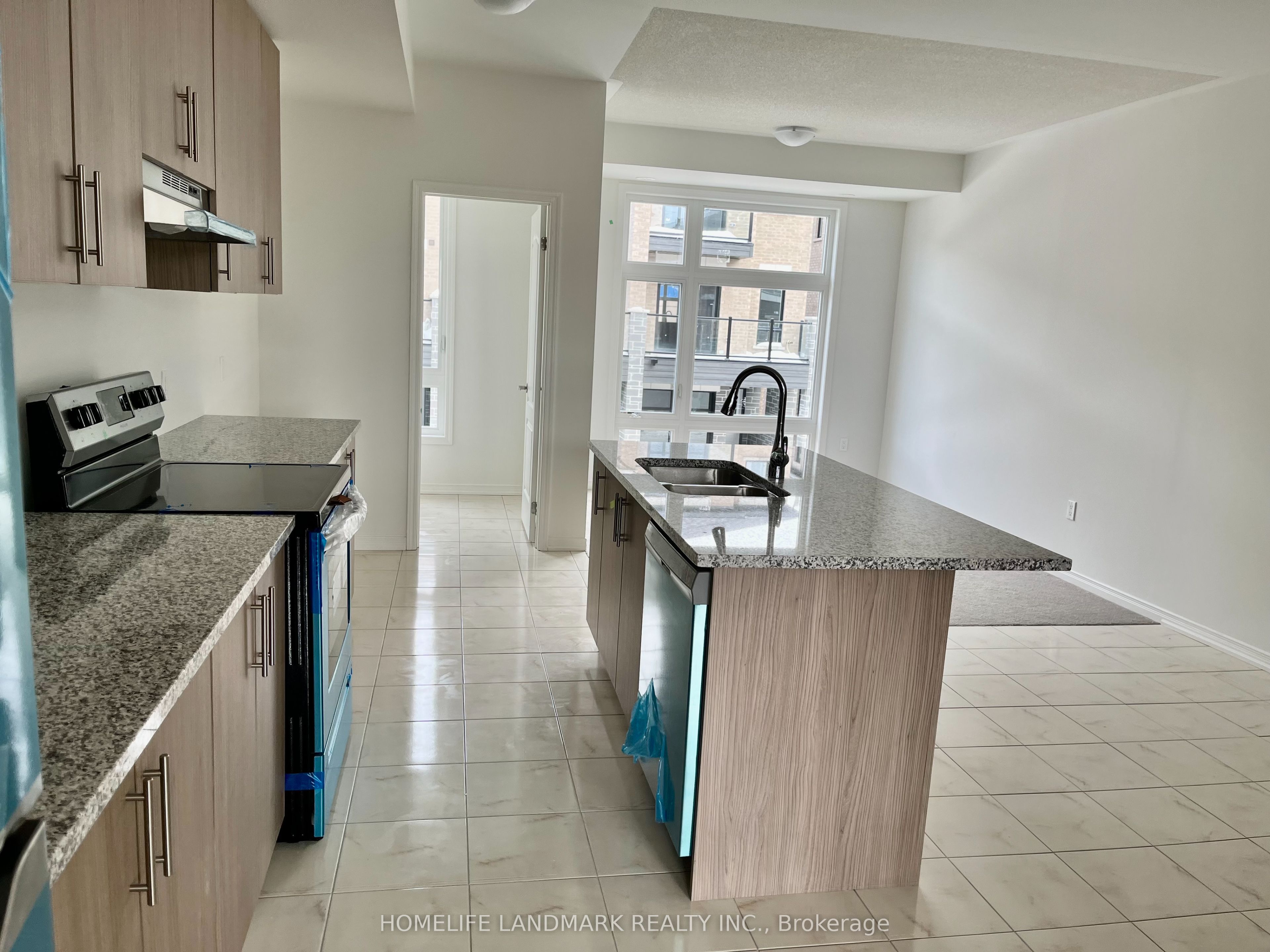 1420 Coral Springs Path, Oshawa, ON L1H 7K5 photo 3