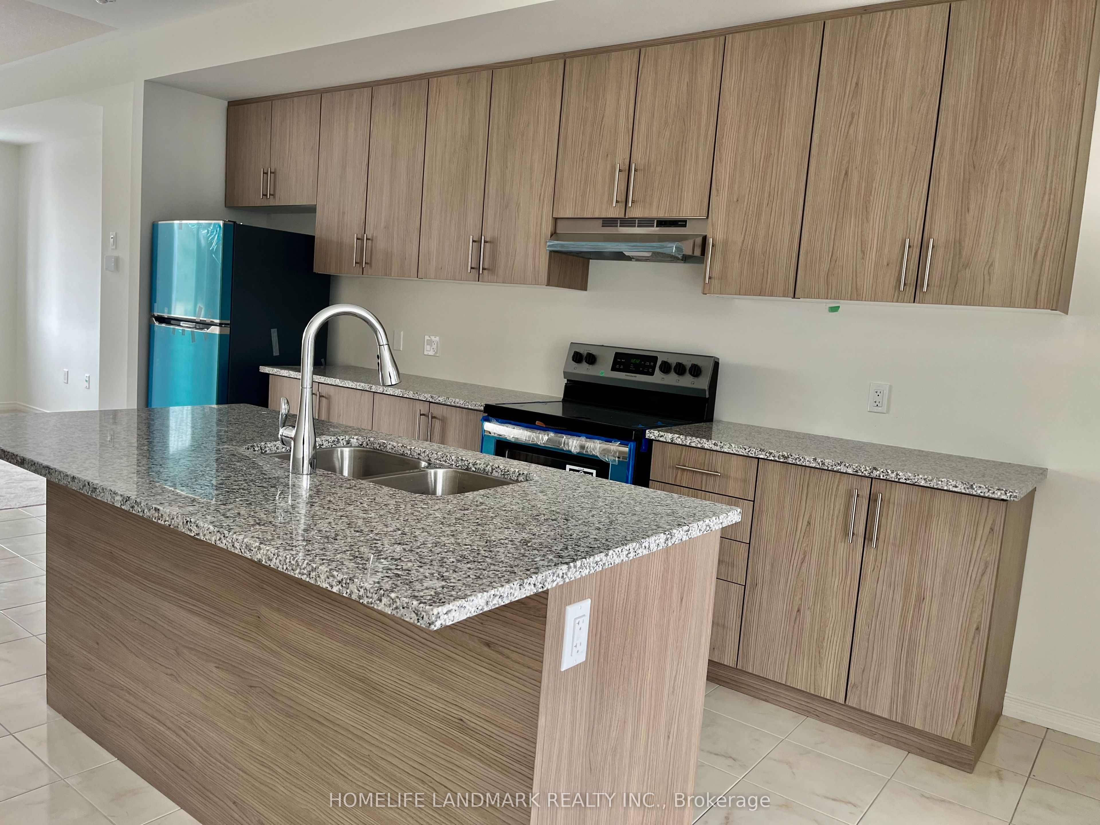 1420 Coral Springs Path, Oshawa, ON L1H 7K5 photo 4