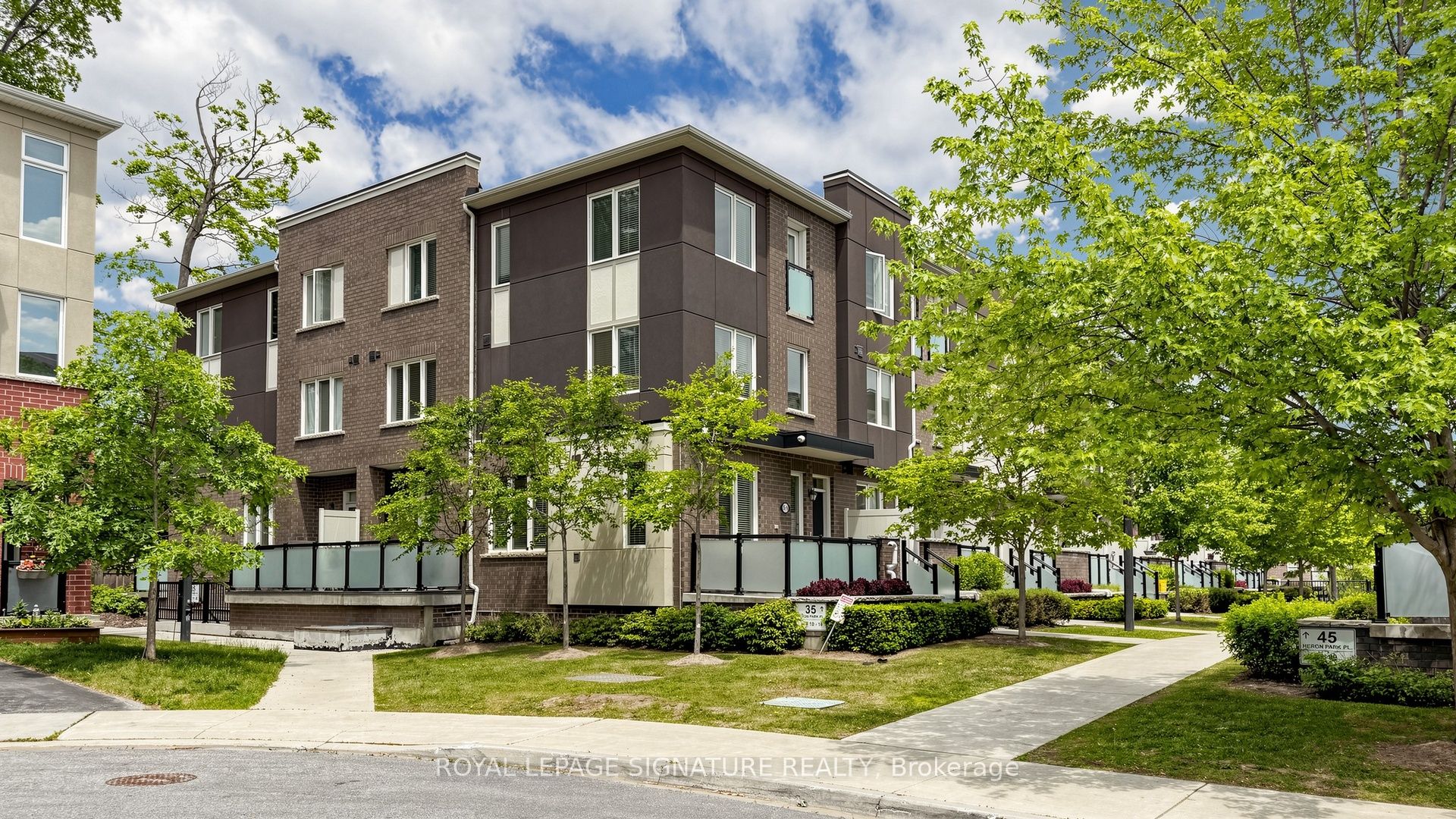 35 Heron Park Place 10, Toronto, ON M1E 0B8 photo 2