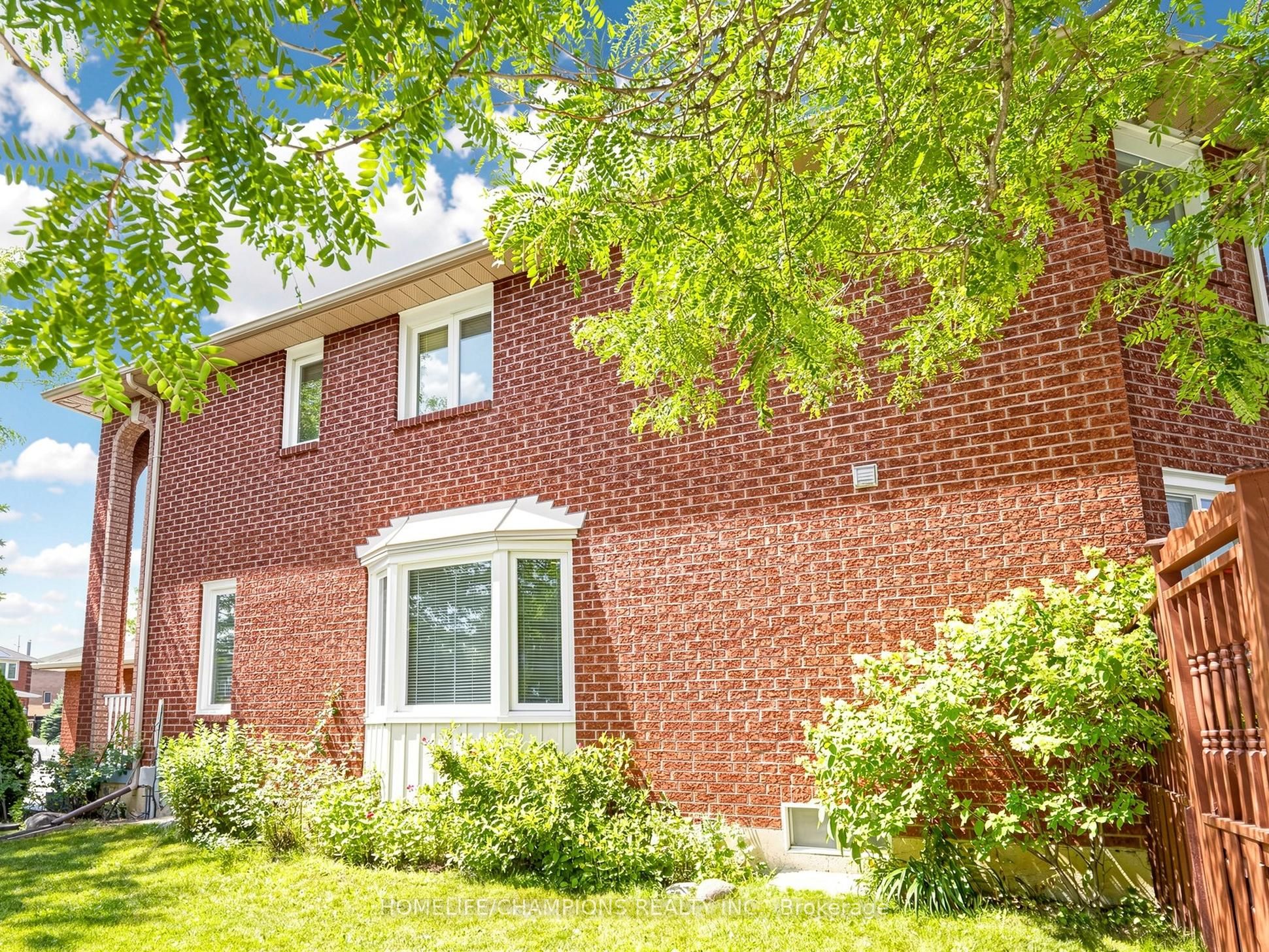 1622 Sandhurst Crescent, Pickering, ON L1V 6R5 photo 3