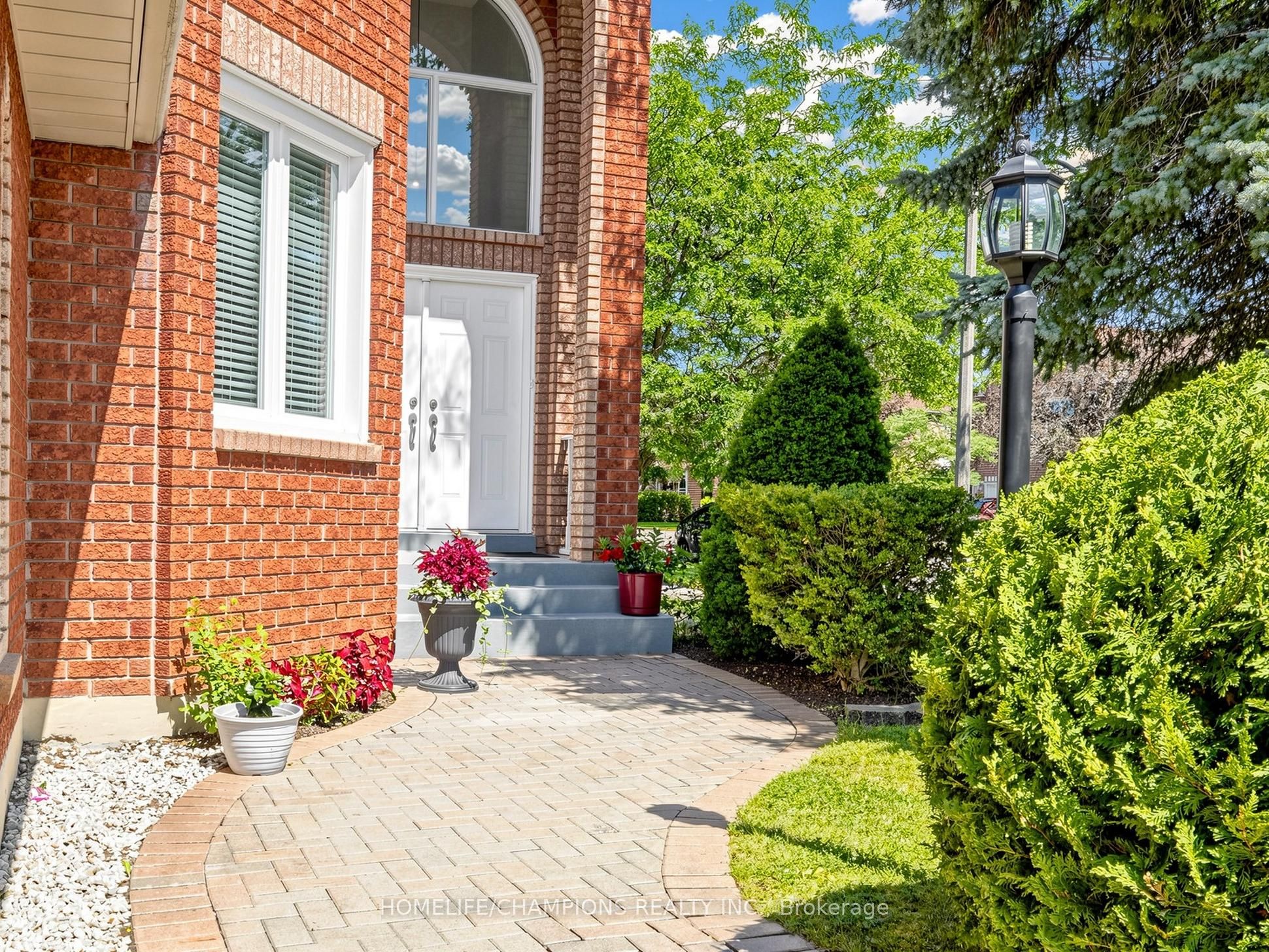 1622 Sandhurst Crescent, Pickering, ON L1V 6R5 photo 4
