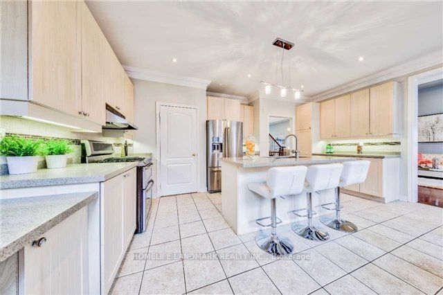 135 Rushworth Drive, Ajax, ON L1Z 2A3 photo 4