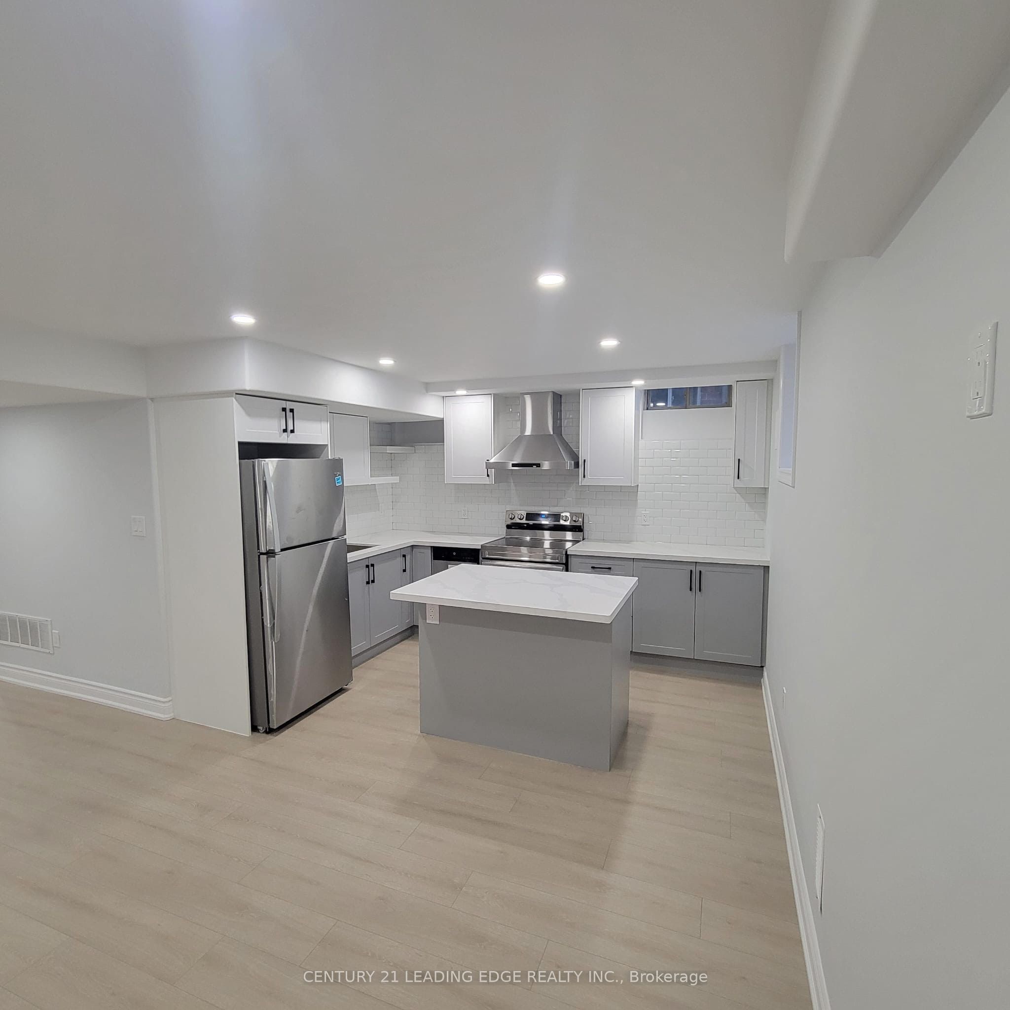28 Vickery Street, Whitby, ON L1P 0L2