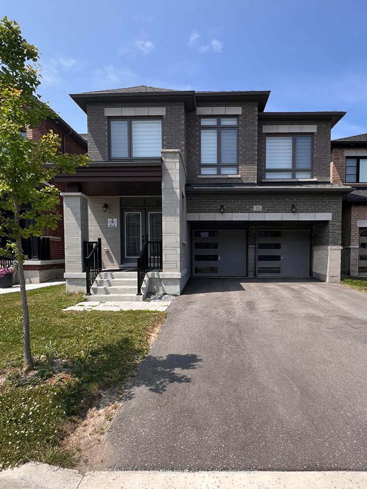 28 Vickery Street, Whitby, ON L1P 0L2 photo 3