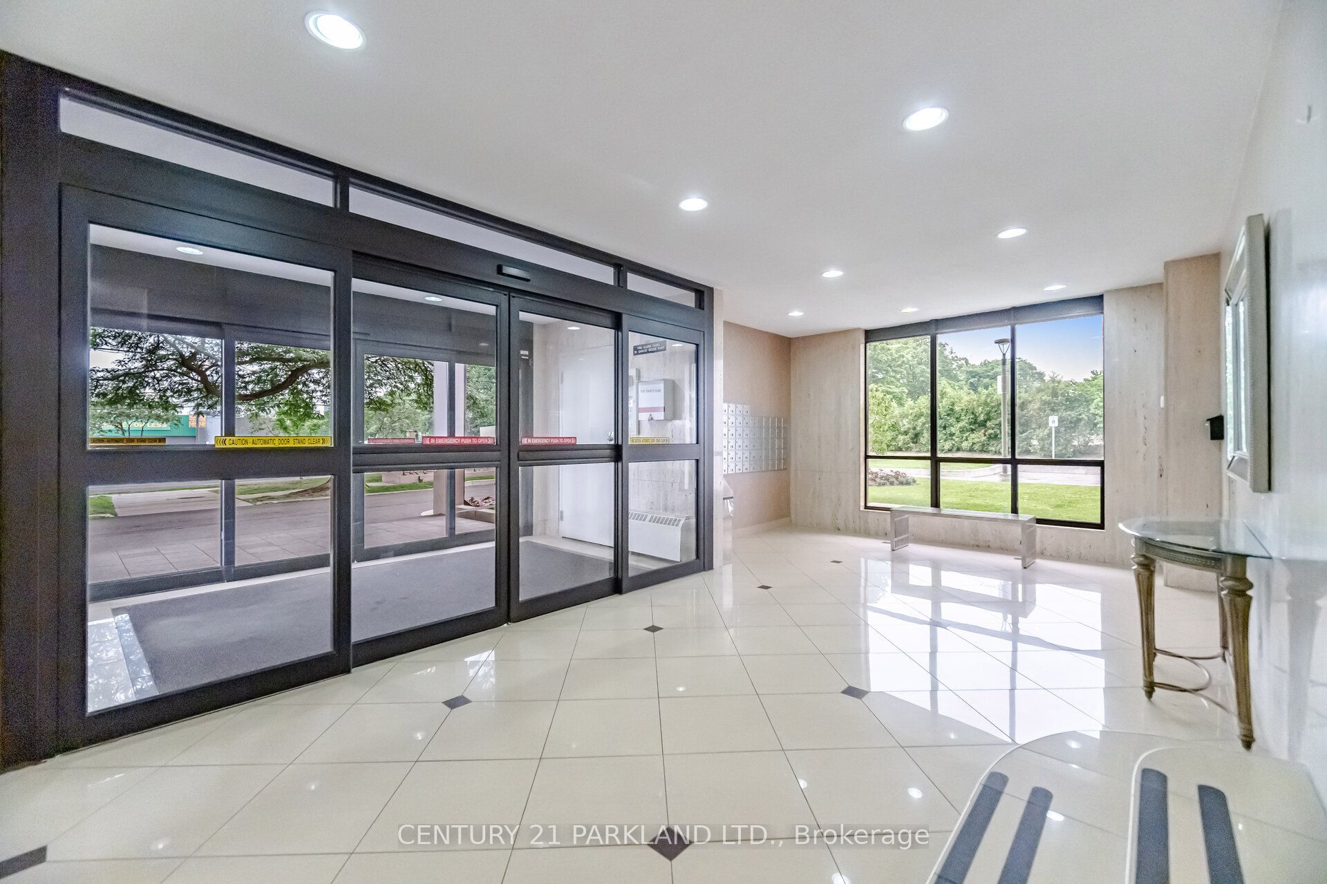 2721 Victoria Pk Avenue 203, Toronto, ON M1T 3N7 photo 3