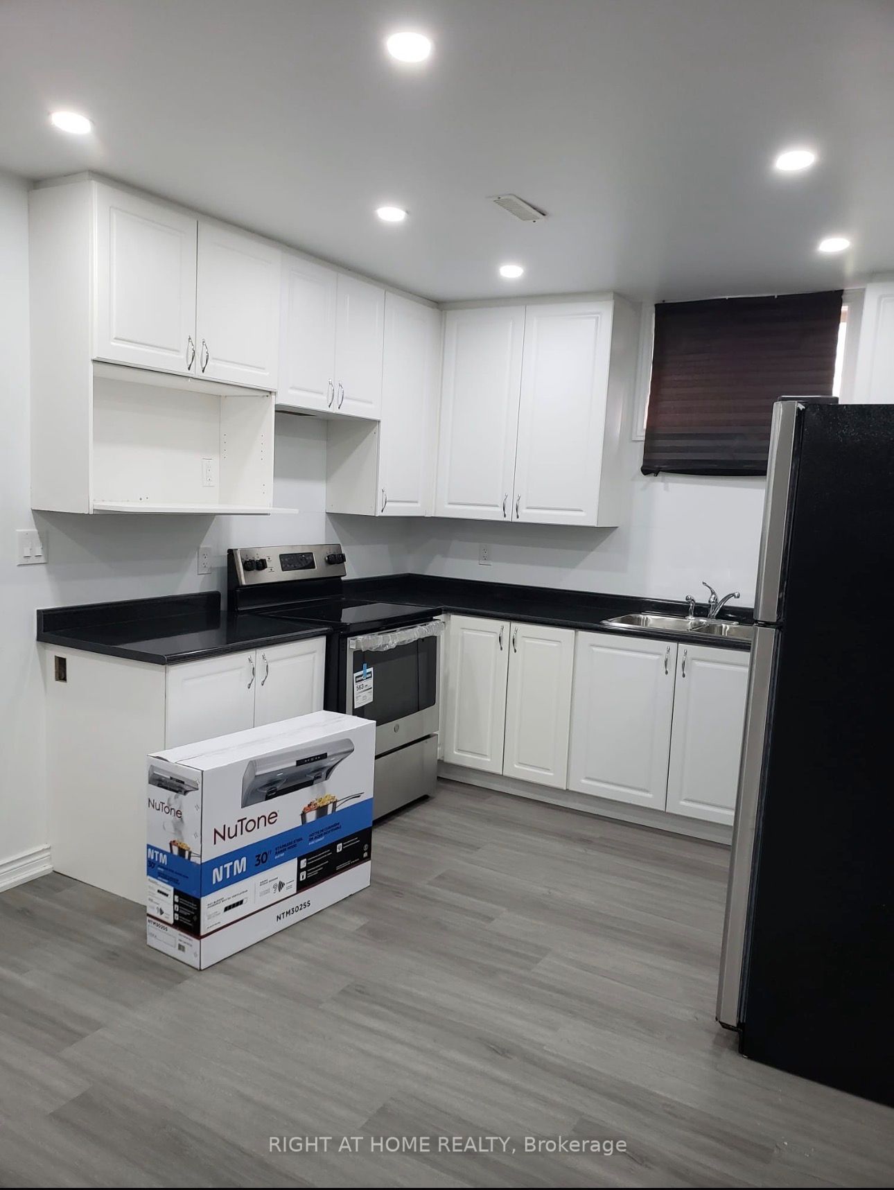 9 Stott Avenue BSMT, Ajax, ON L1T 0M5 photo 5