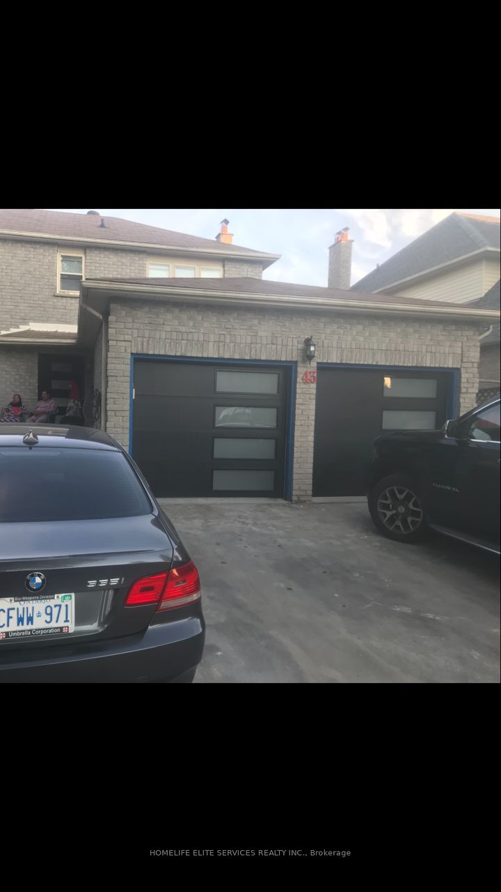 43 Bellwood Drive, Whitby, ON L1N 2E3