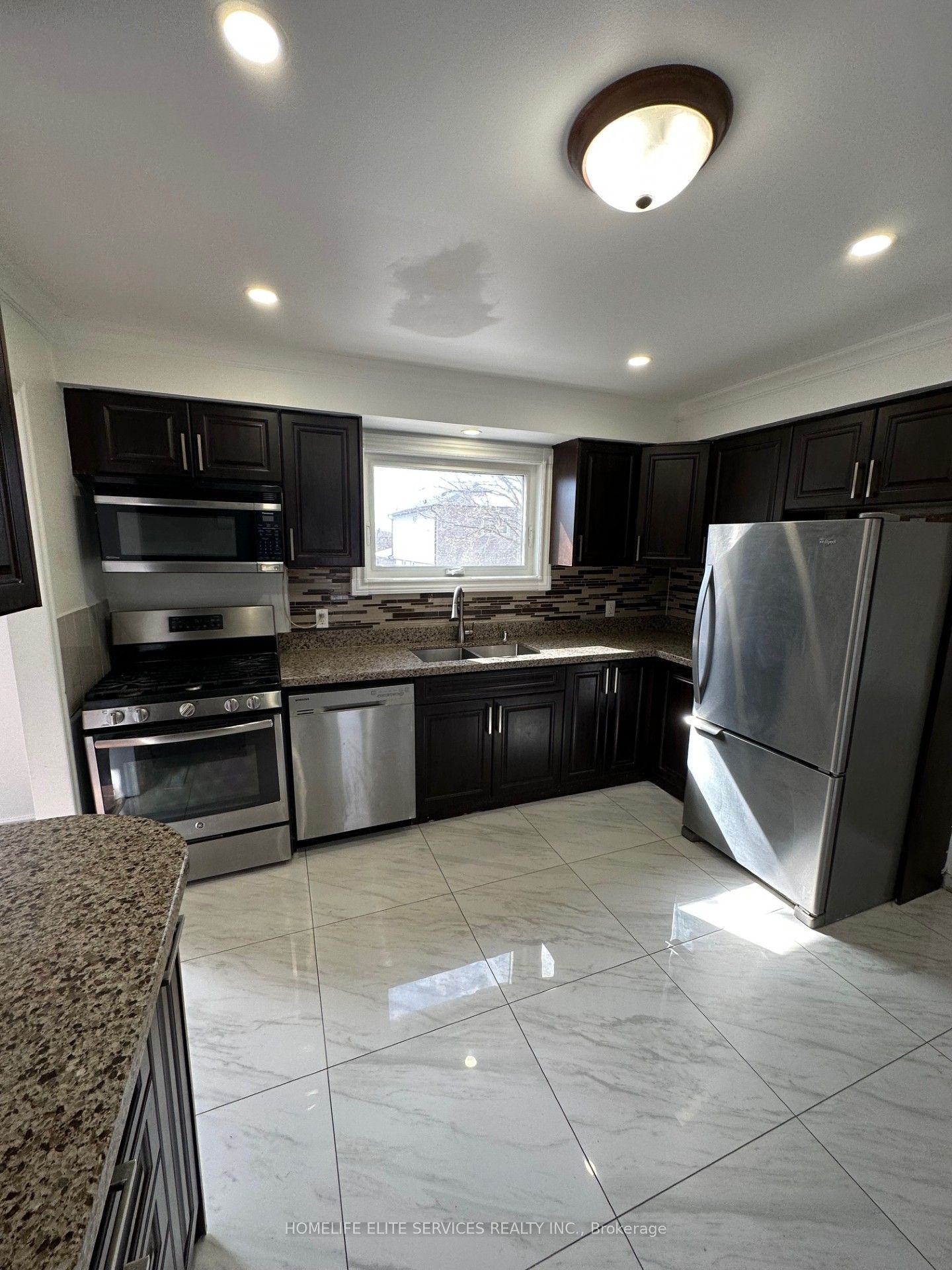 43 Bellwood Drive, Whitby, ON L1N 2E3 photo 4