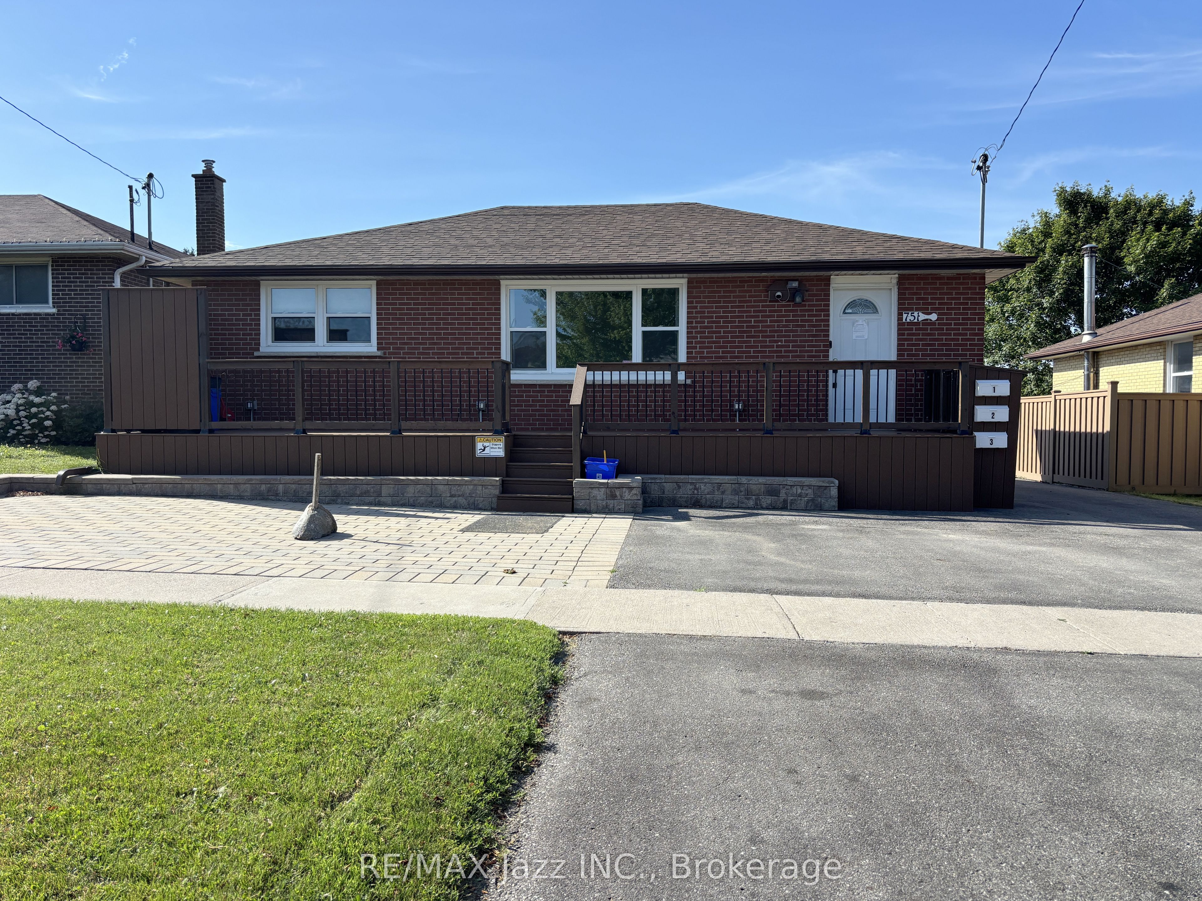 751 Phillip Murray Avenue Unit 1, Oshawa, ON L1J 1J2