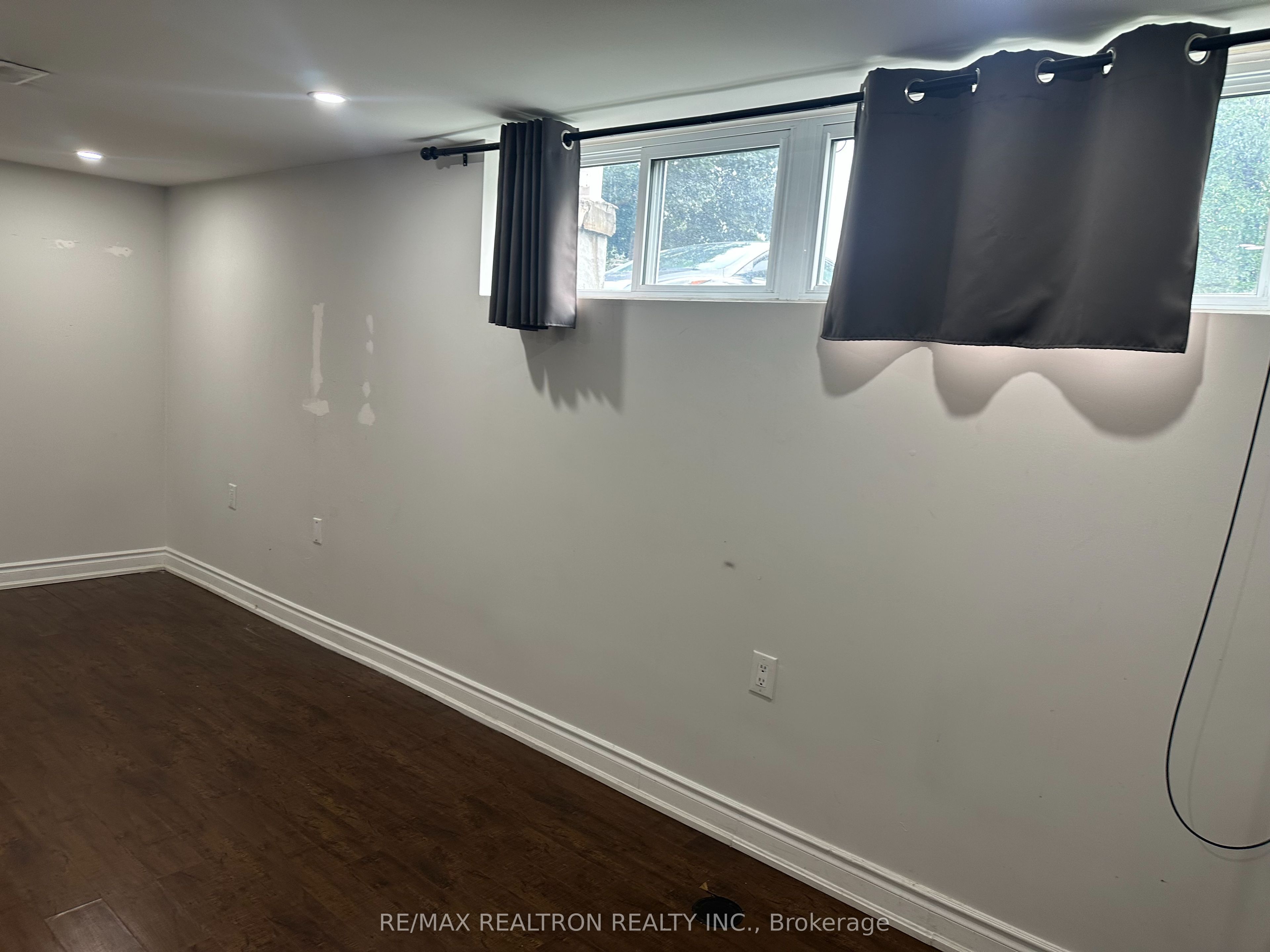 7 Gilroy Drive BSMT, Toronto, ON M1P 1Z8 photo 4