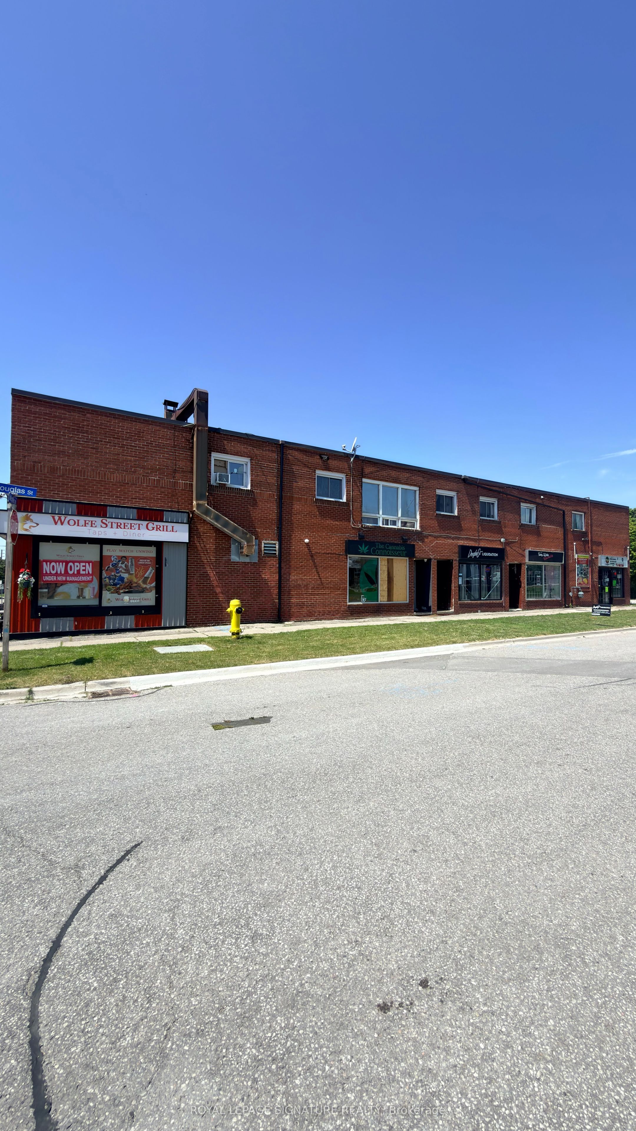 92 Wolfe Street 1, Oshawa, ON L1H 3T6 photo 2