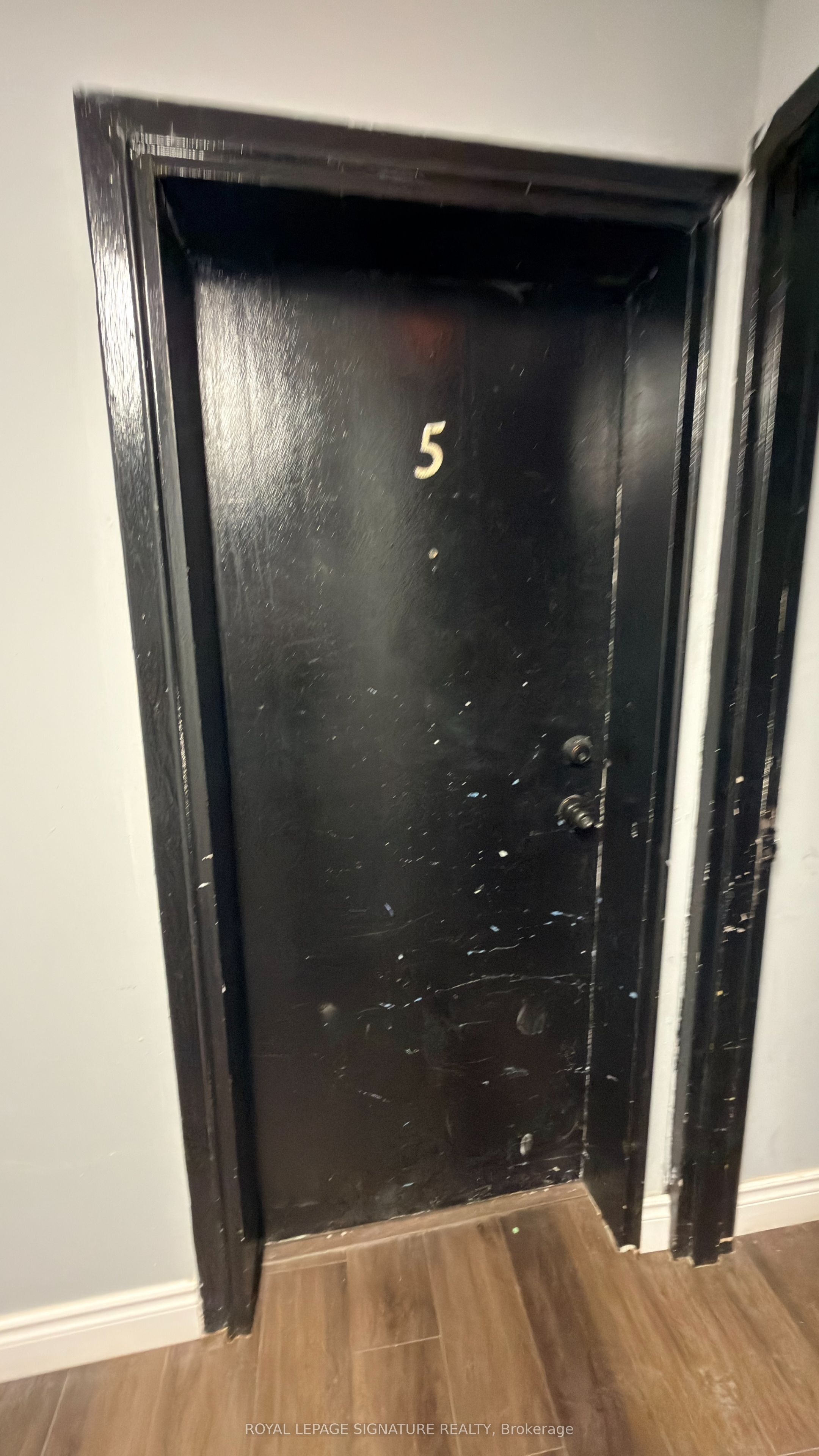 92 Wolfe Street 1A, Oshawa, ON L1H 3T6