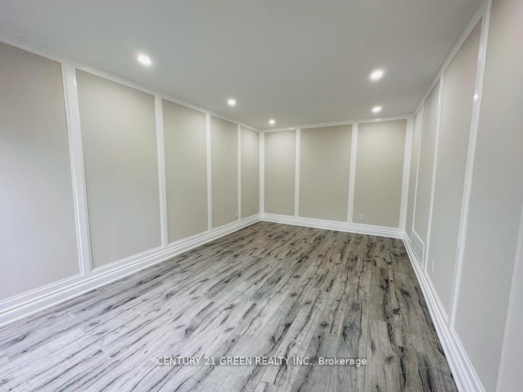 24 Sullivan Drive, Ajax, ON L1T 3L3 photo 2