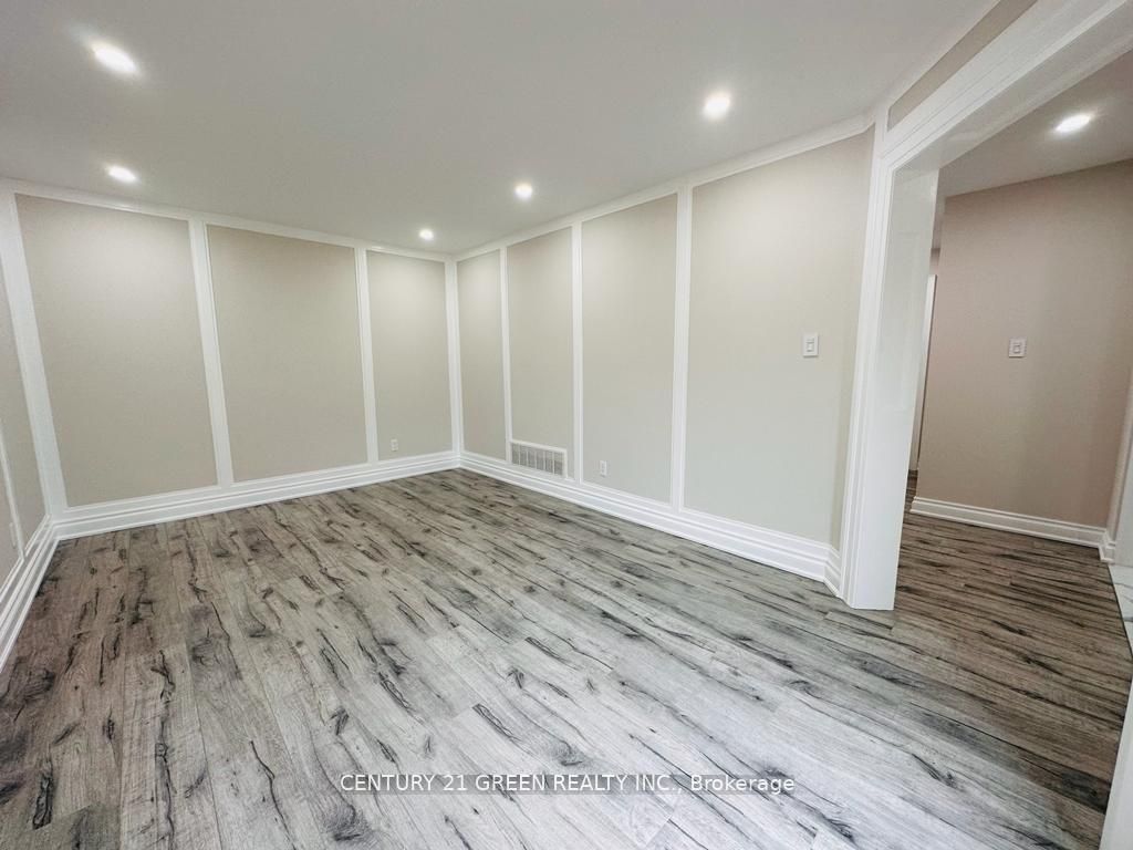 24 Sullivan Drive, Ajax, ON L1T 3L3 photo 4