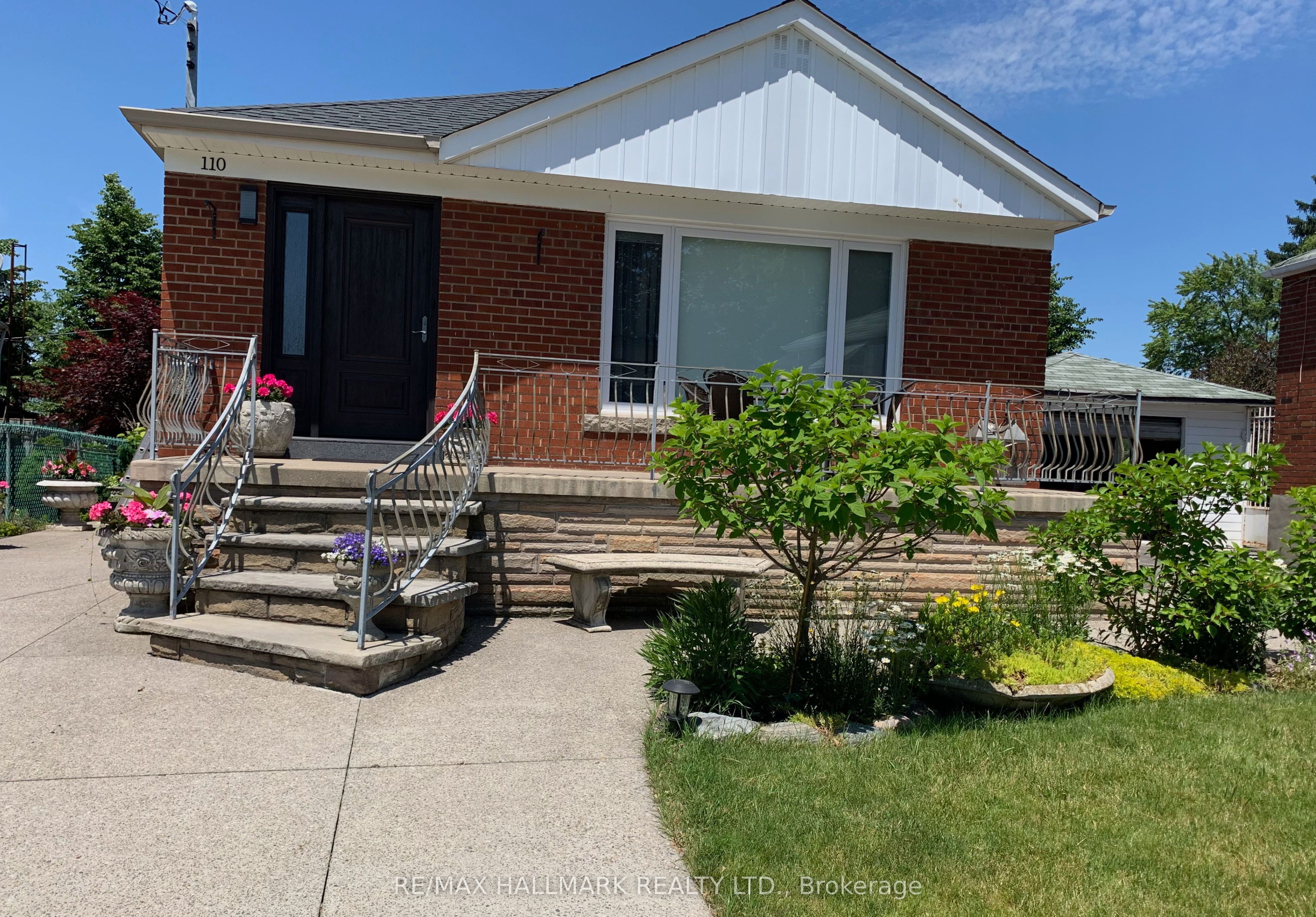110 Trinnell Boulevard, Toronto, ON M1L 1S7 photo 2