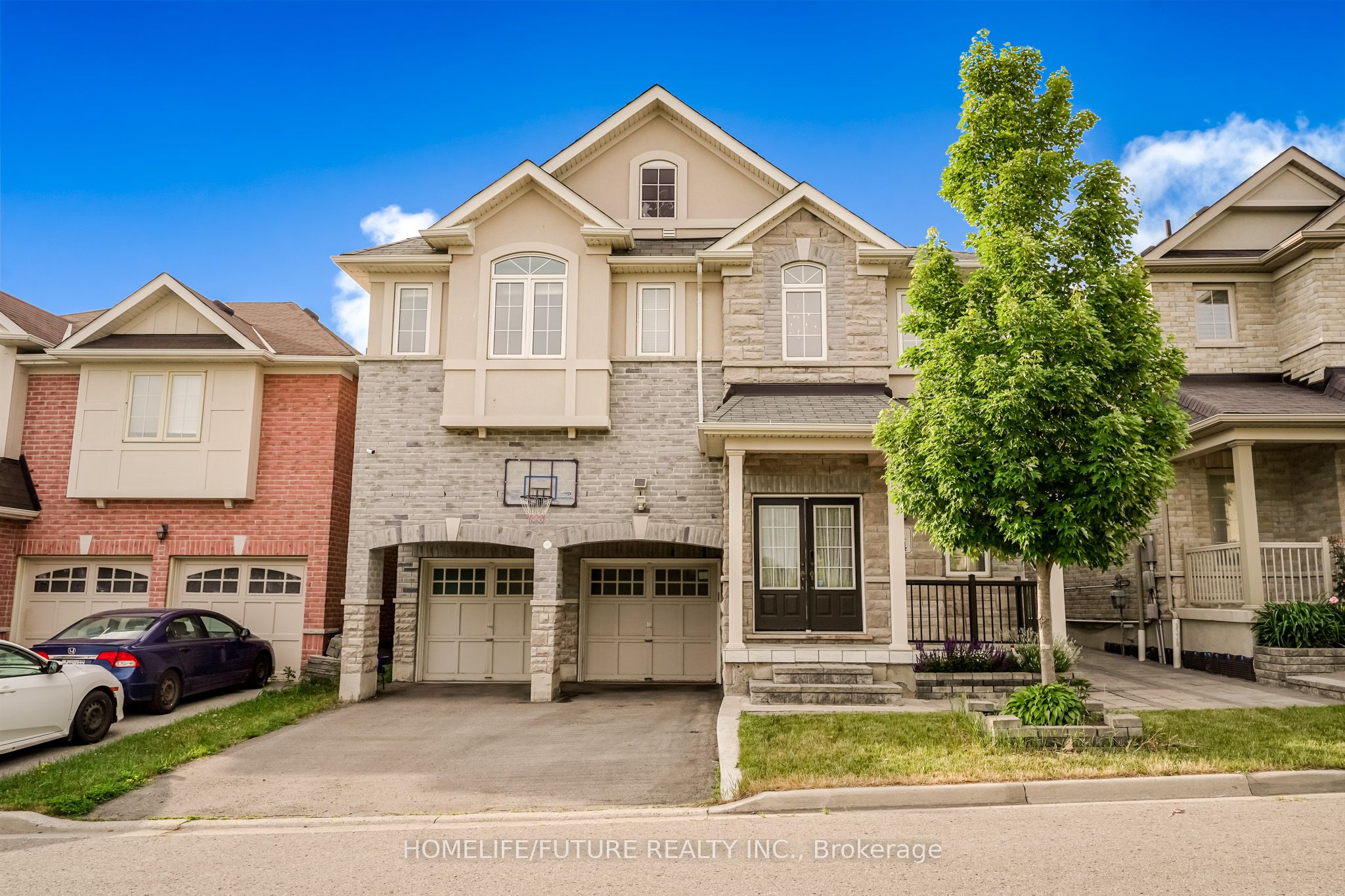 14 Mosely Crescent, Ajax, ON L1Z 0M9 photo 2