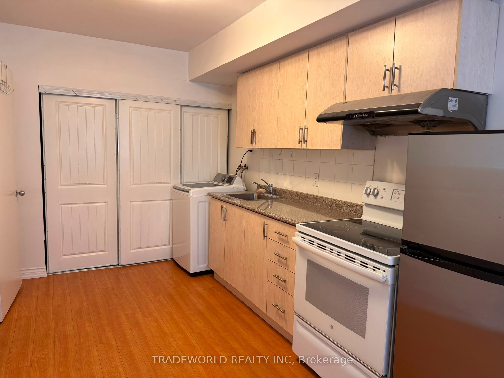 108 Wharton Square Lower Level, Toronto, ON M1V 4N2 photo 3