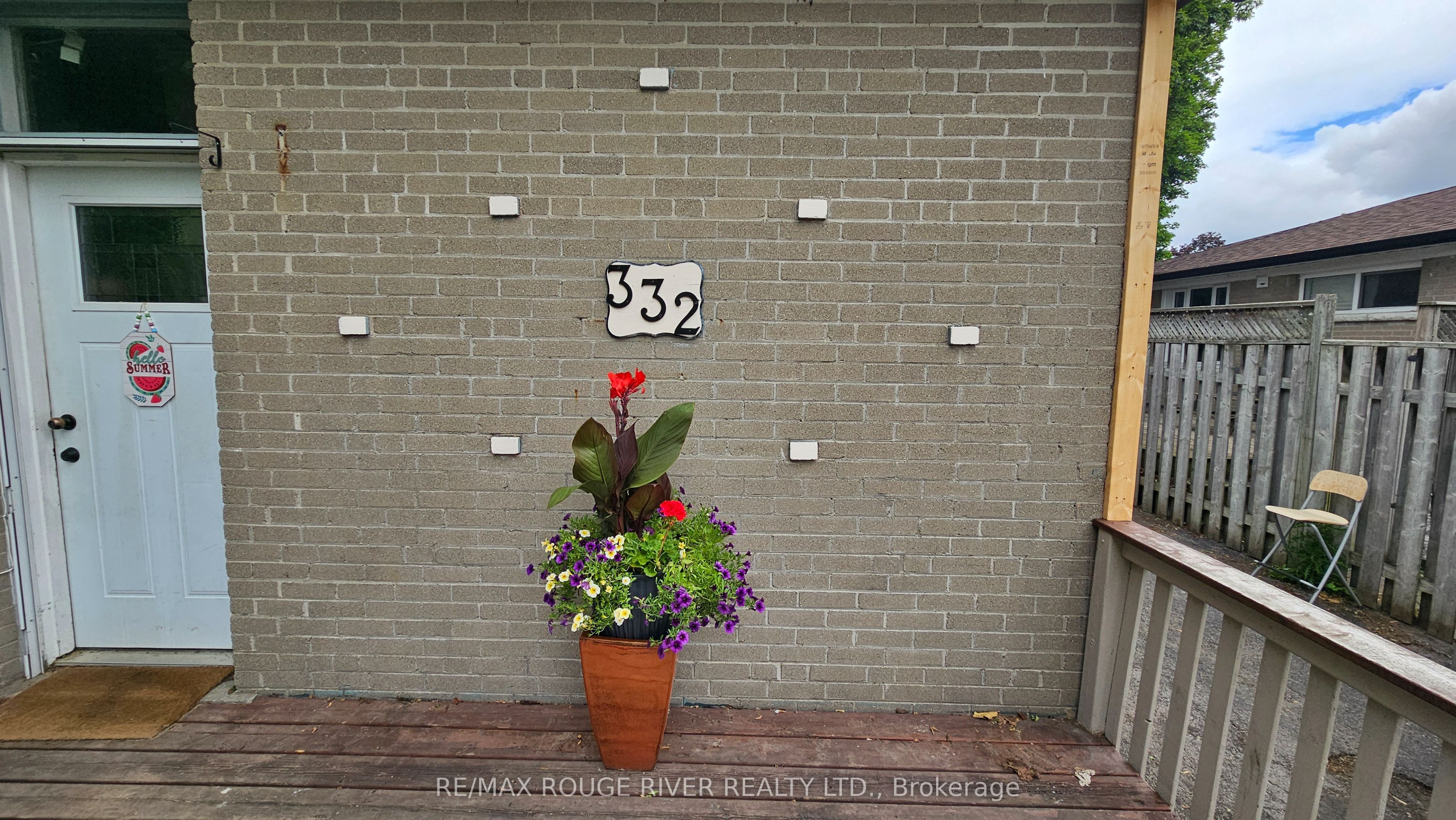 332 Rosedale Drive, Whitby, ON L1N 1Z3