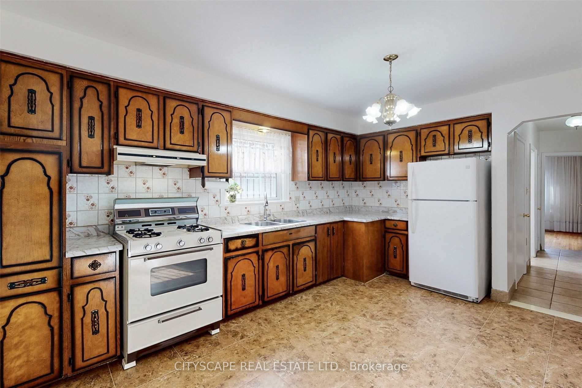 14 Beacon Road, Toronto, ON M1P 1G7 photo 5