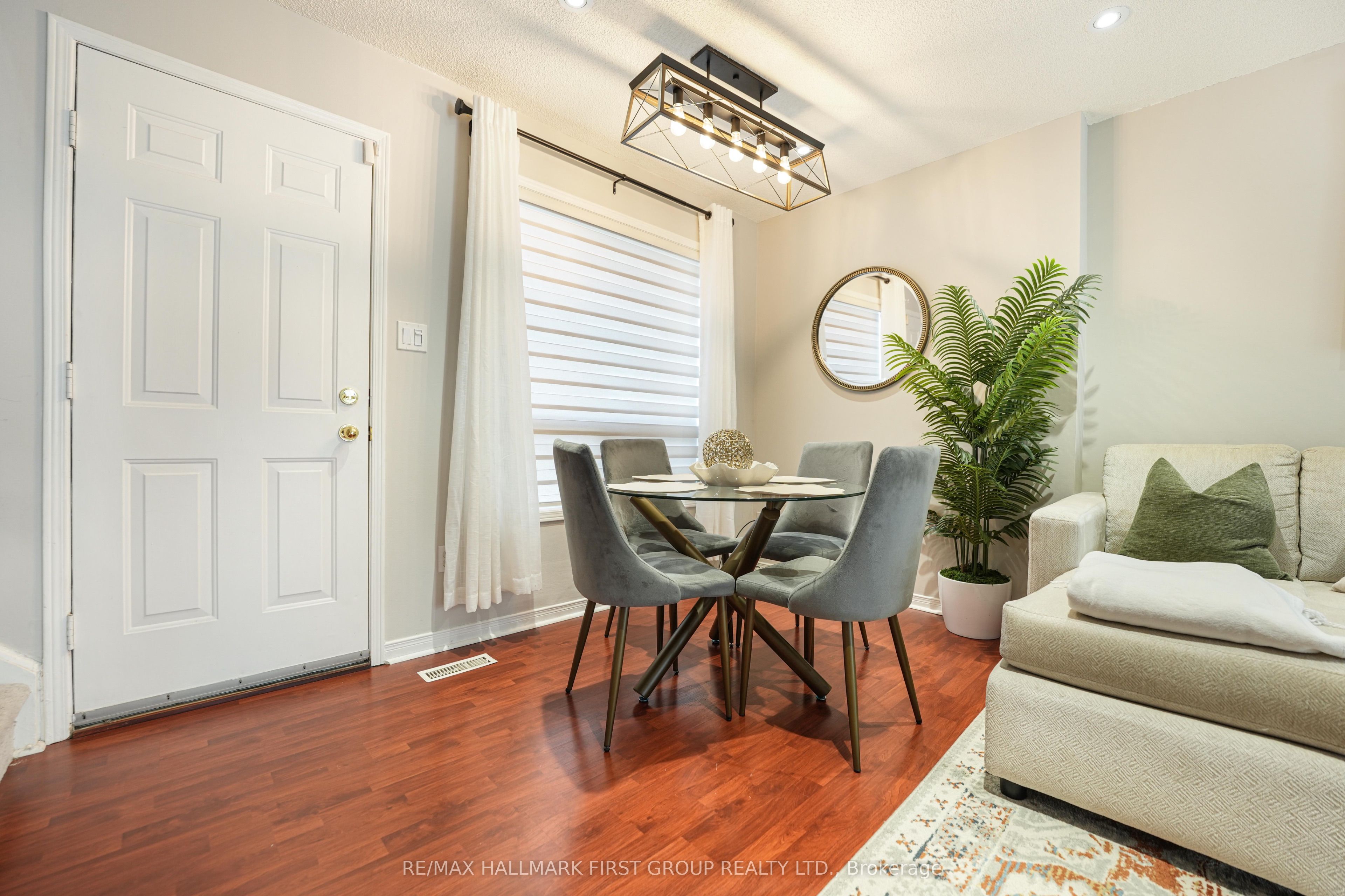 1865 Kingston Road 60, Pickering, ON L1V 7B5 photo 4