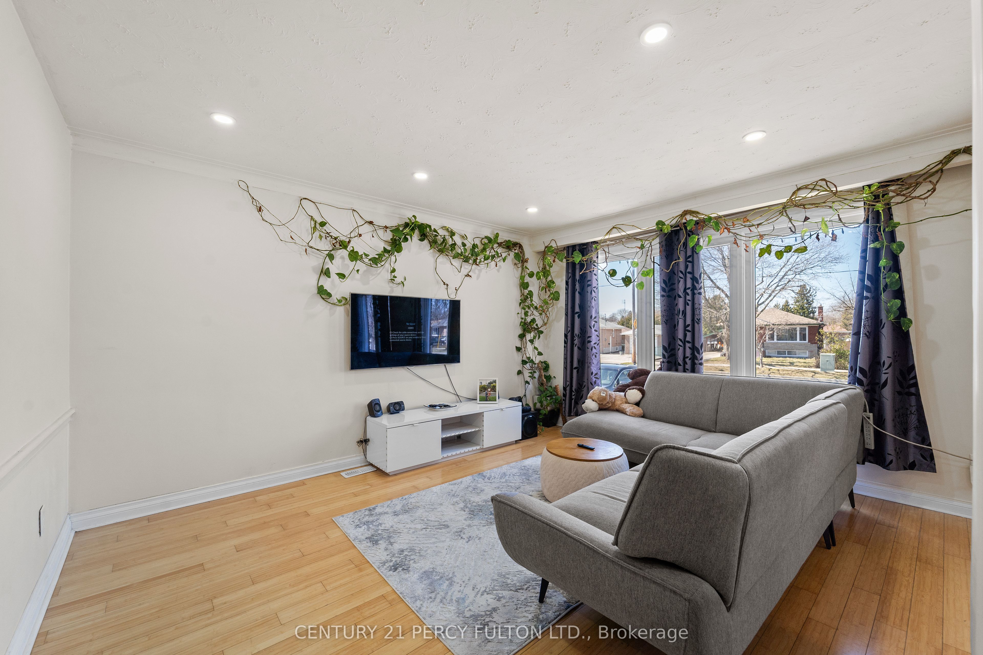 826 Brimorton Drive, Toronto, ON M1G 2S9 photo 4
